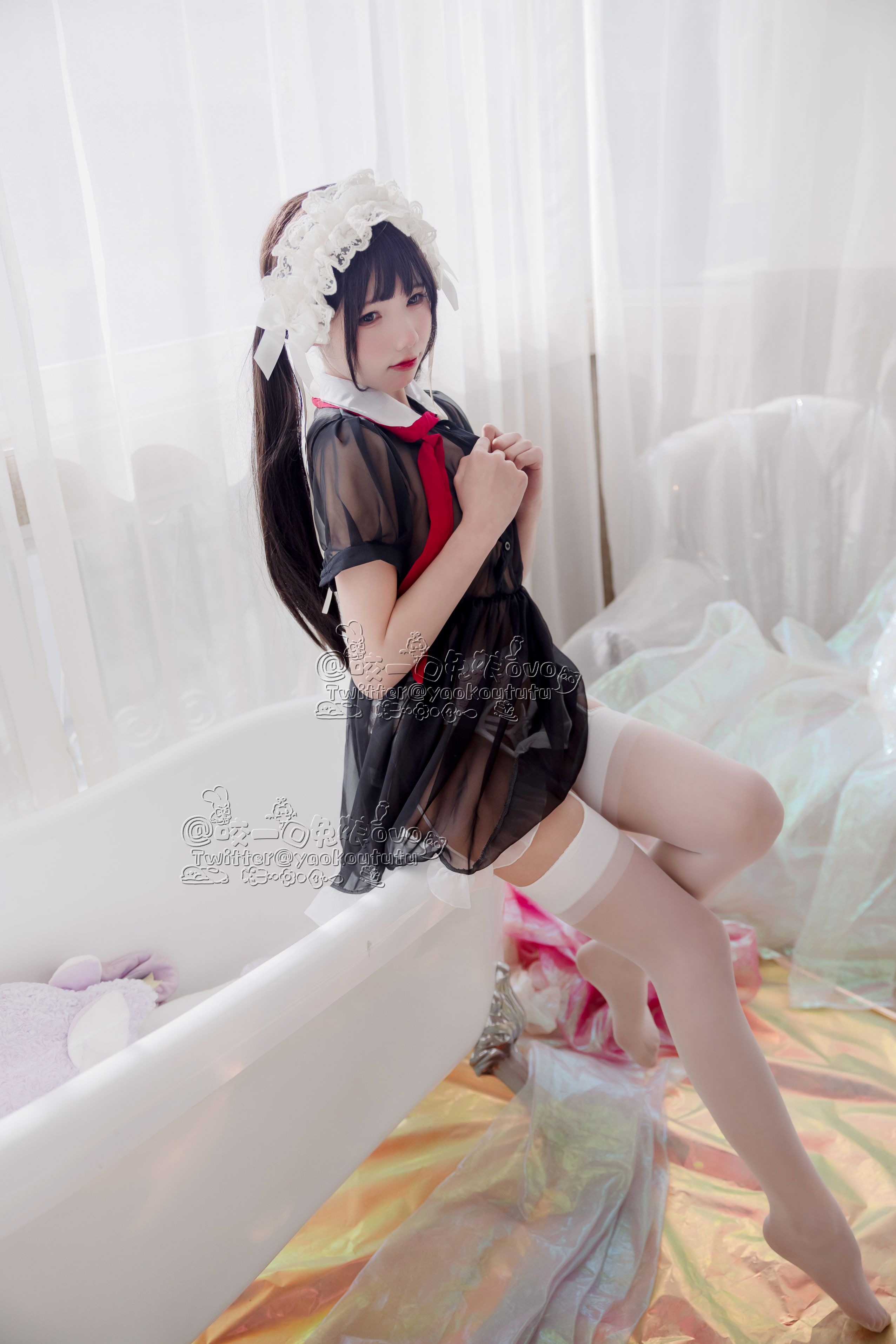 咬一口兔娘黏黏团子兔黑白女仆58P438MB热门写真