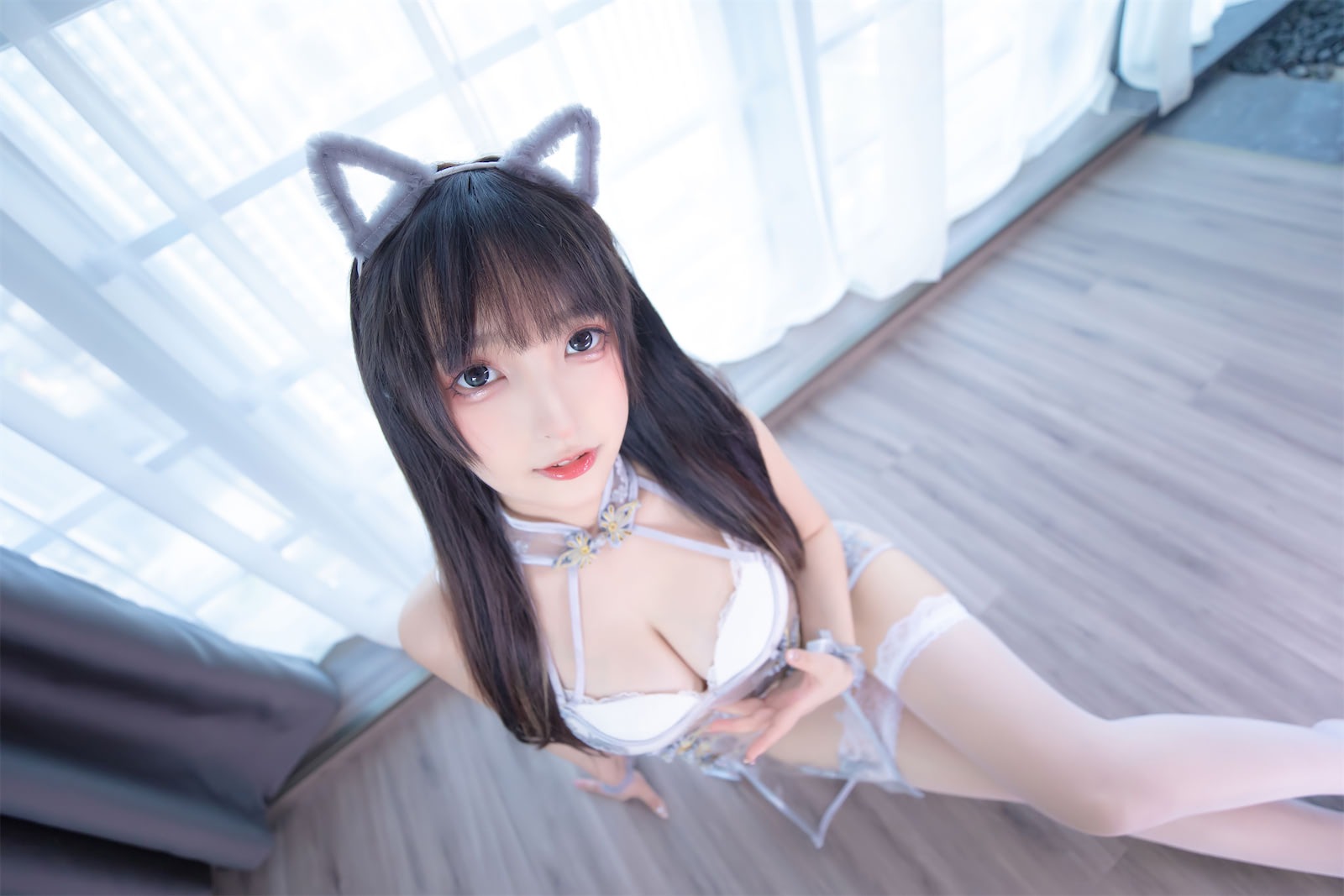 神楽坂真冬羞涩喵喵网红写真