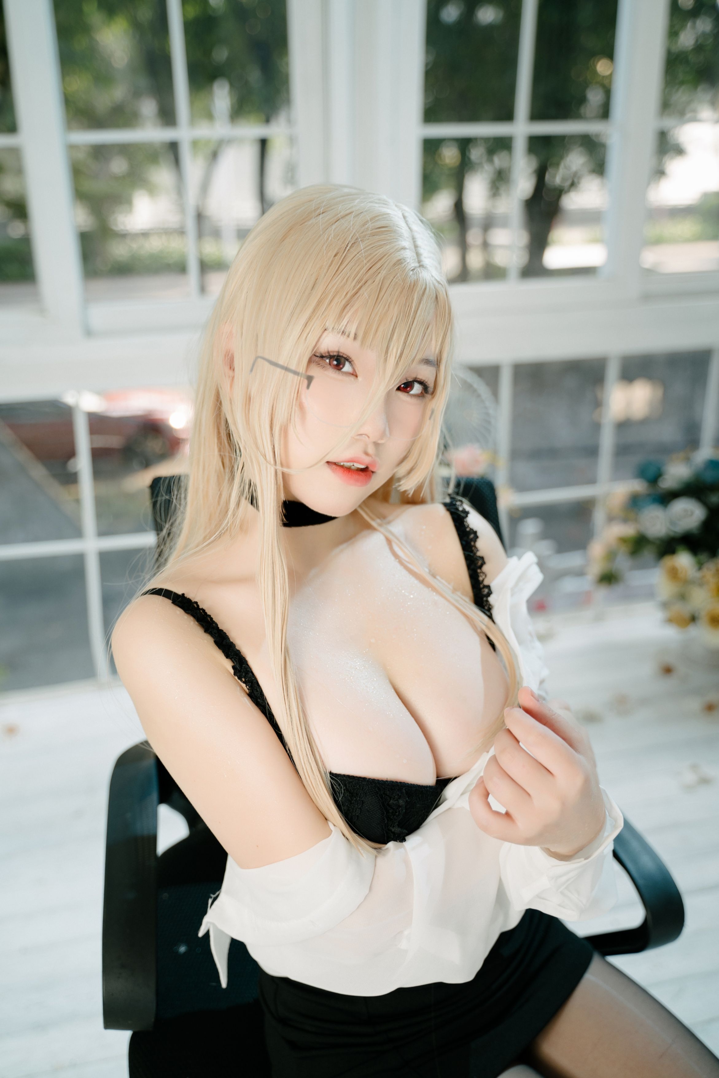 七七娜娜子怨仇办公室42P1V397MB办公室怨仇cos七七娜娜子42图1视频免费福利
