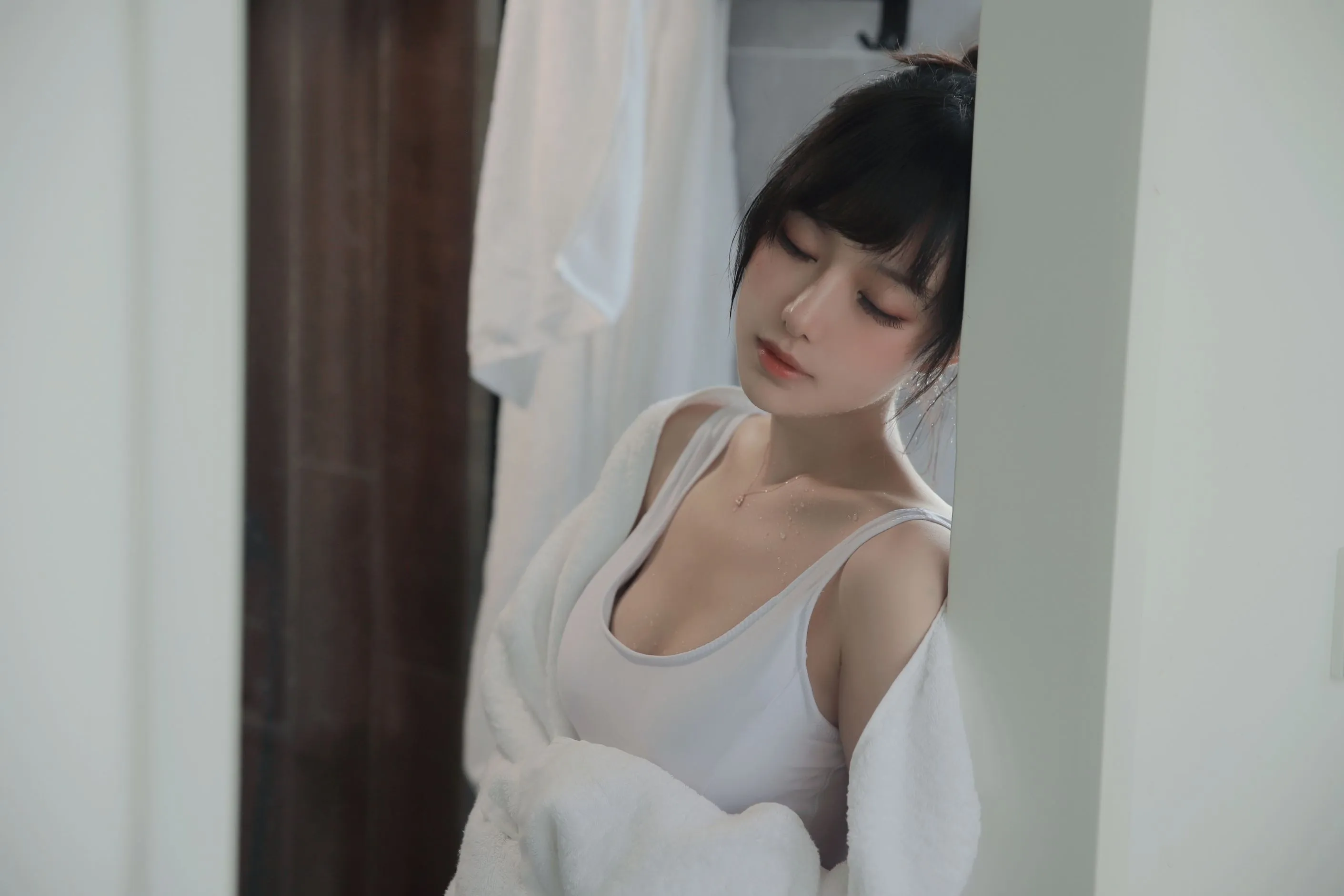Shika小鹿鹿半透浴室22P51MB0613网红写真