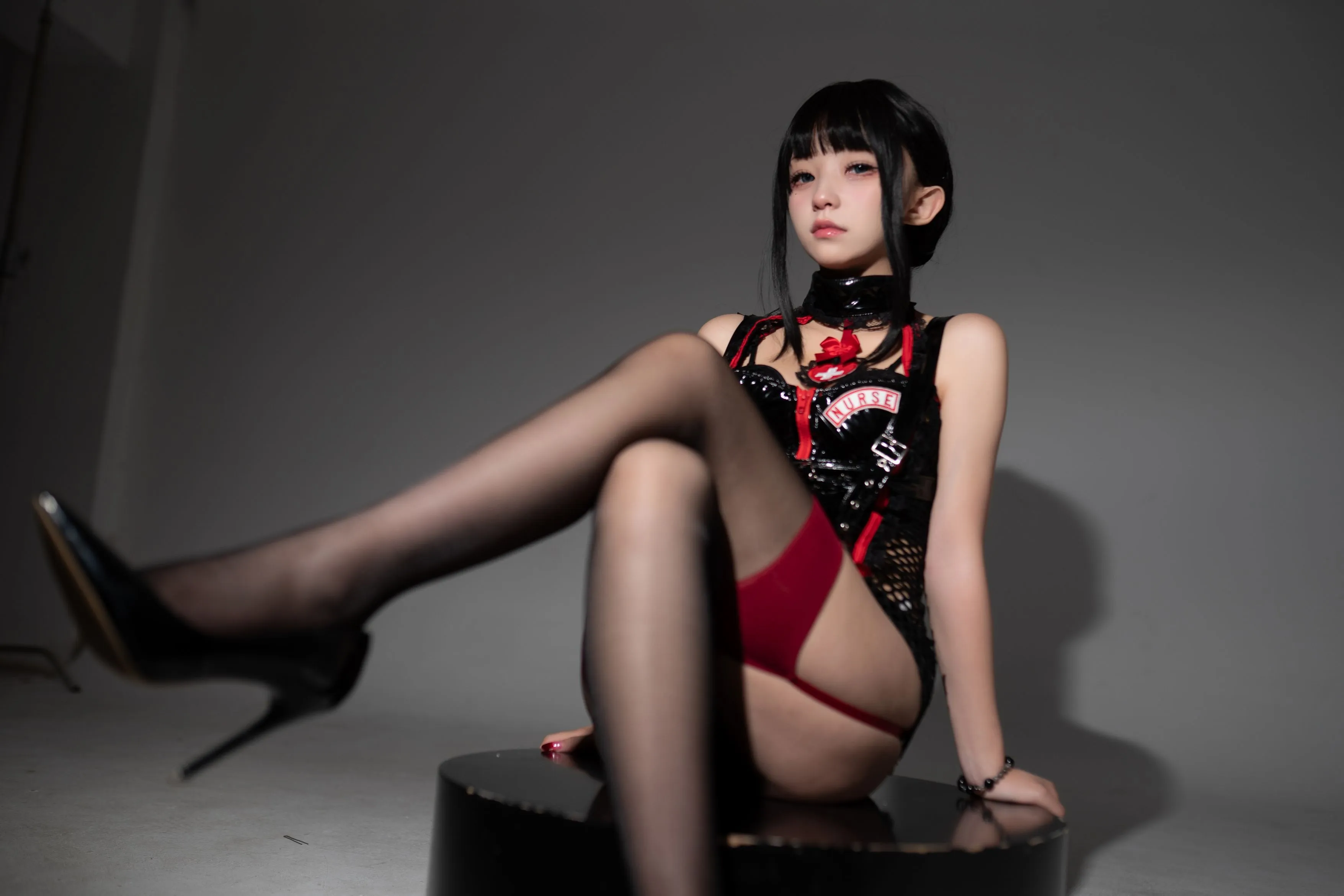 花铃特工护士31P223MB0825每日必看