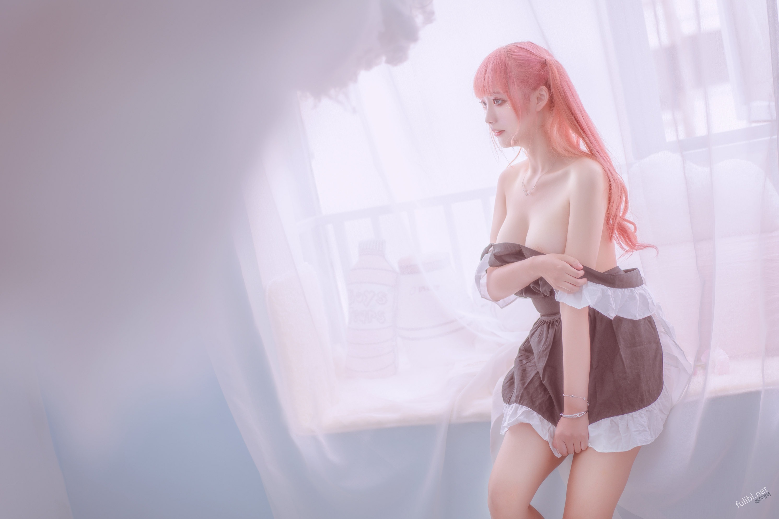 一只云烧绯红女仆0614原版写真
