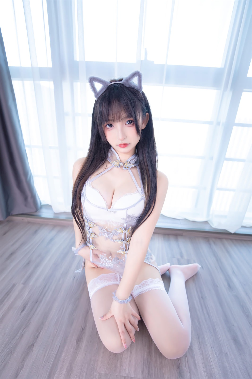 神楽坂真冬羞涩喵喵网红写真