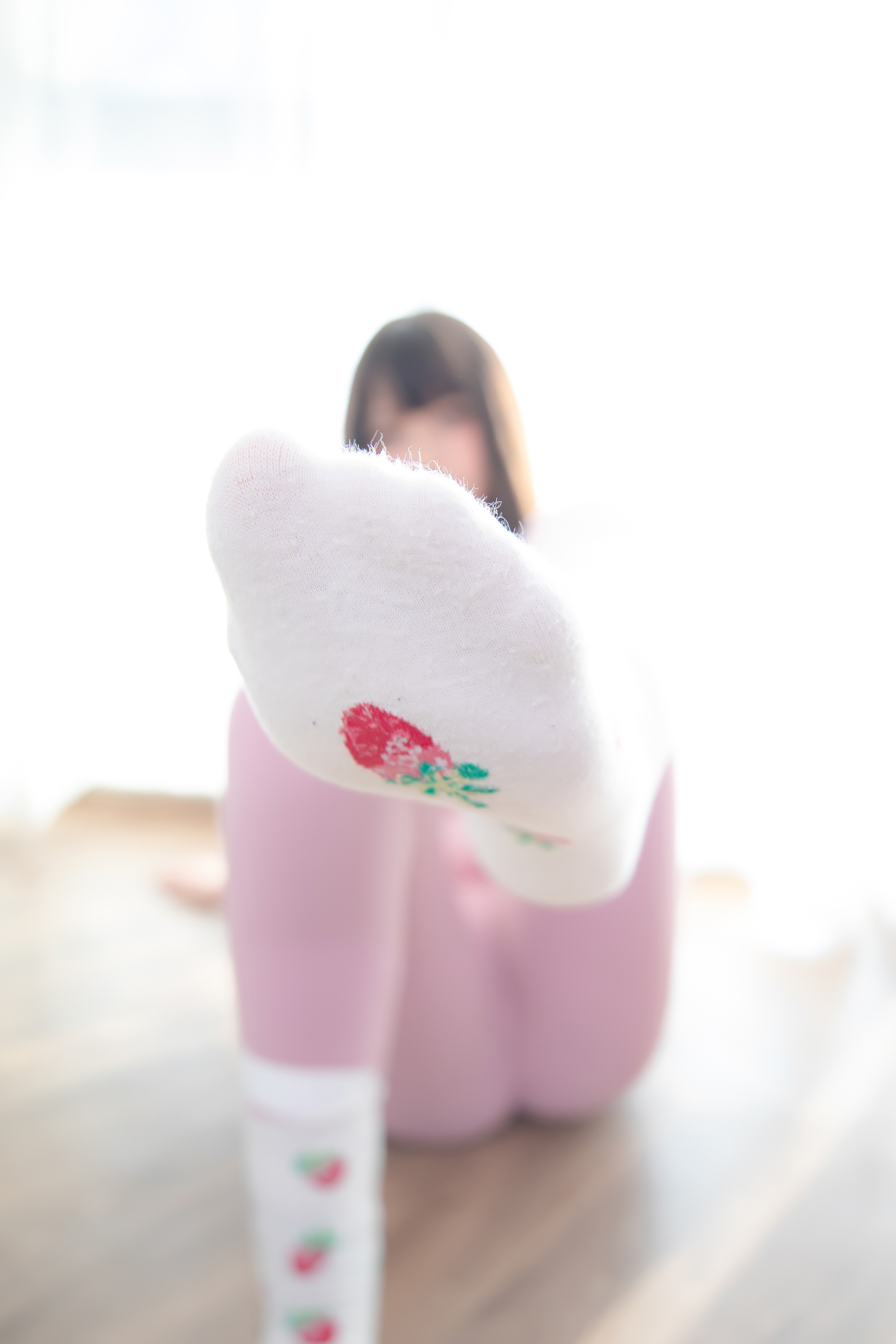 神楽坂真冬草莓蜜桃75P143MB免费资源