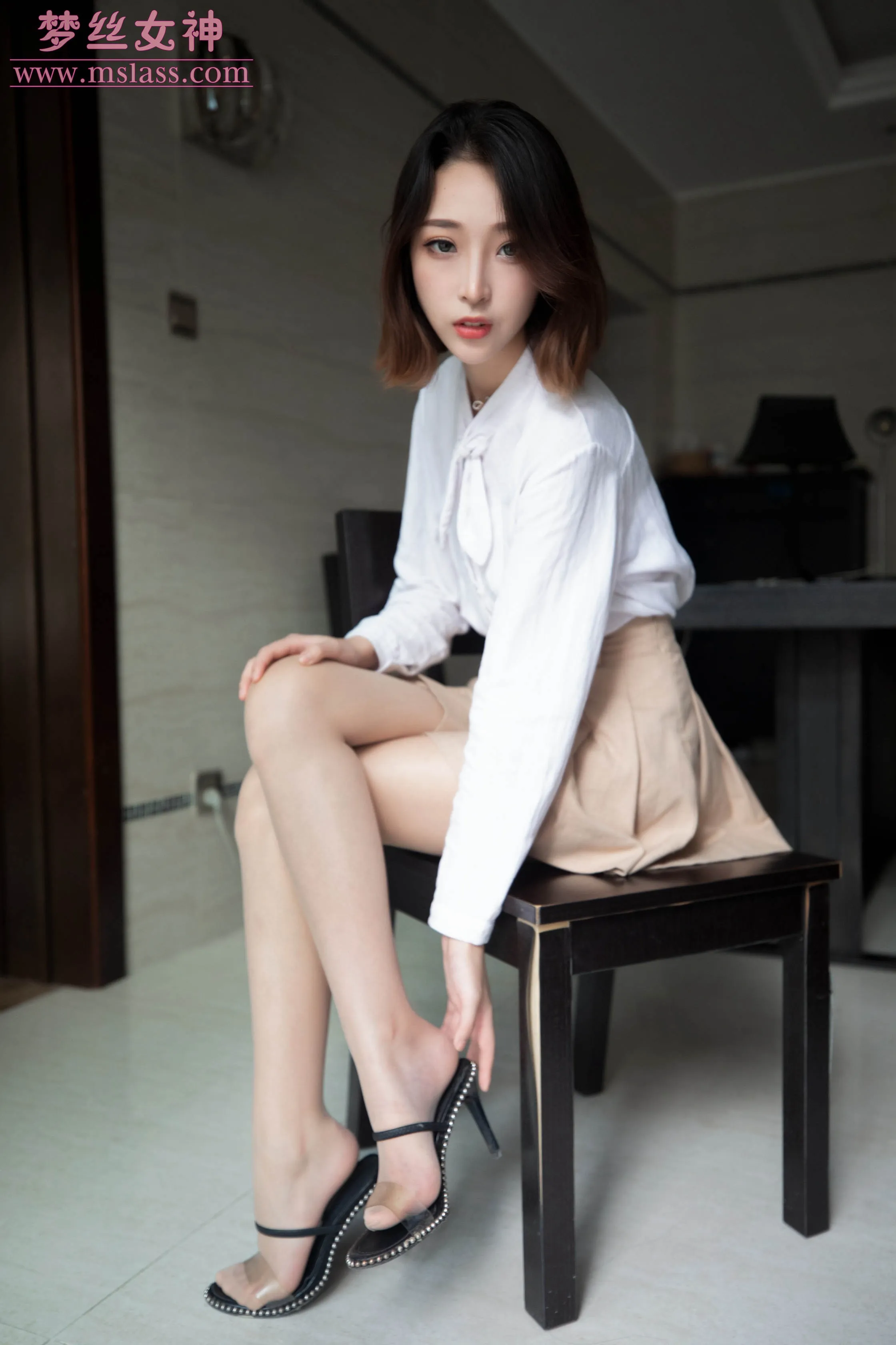 MSLASS梦丝女神乔儿肉色69P1024高清图
