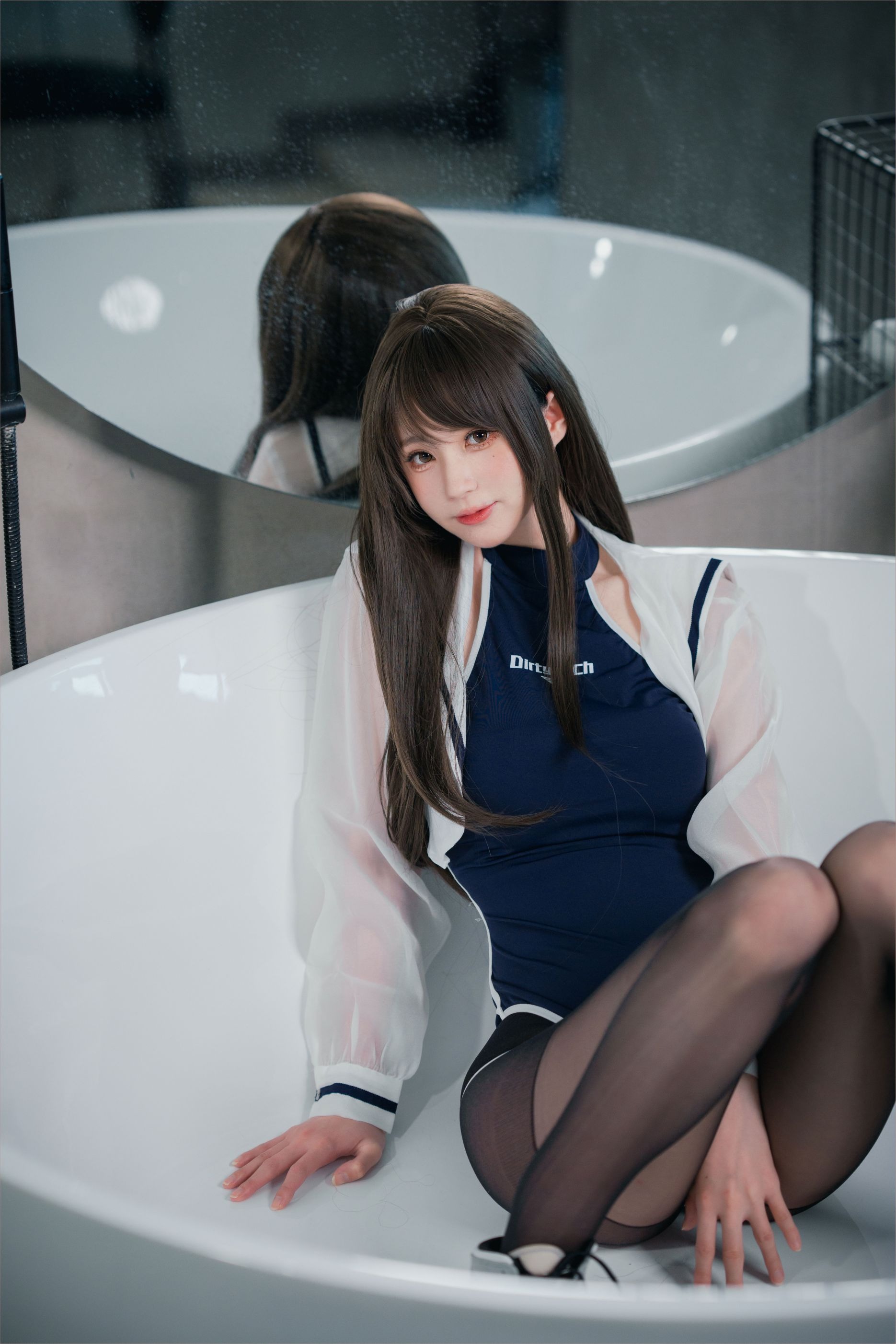 西园寺南哥竞泳史莱姆70P20V332GB最新写真