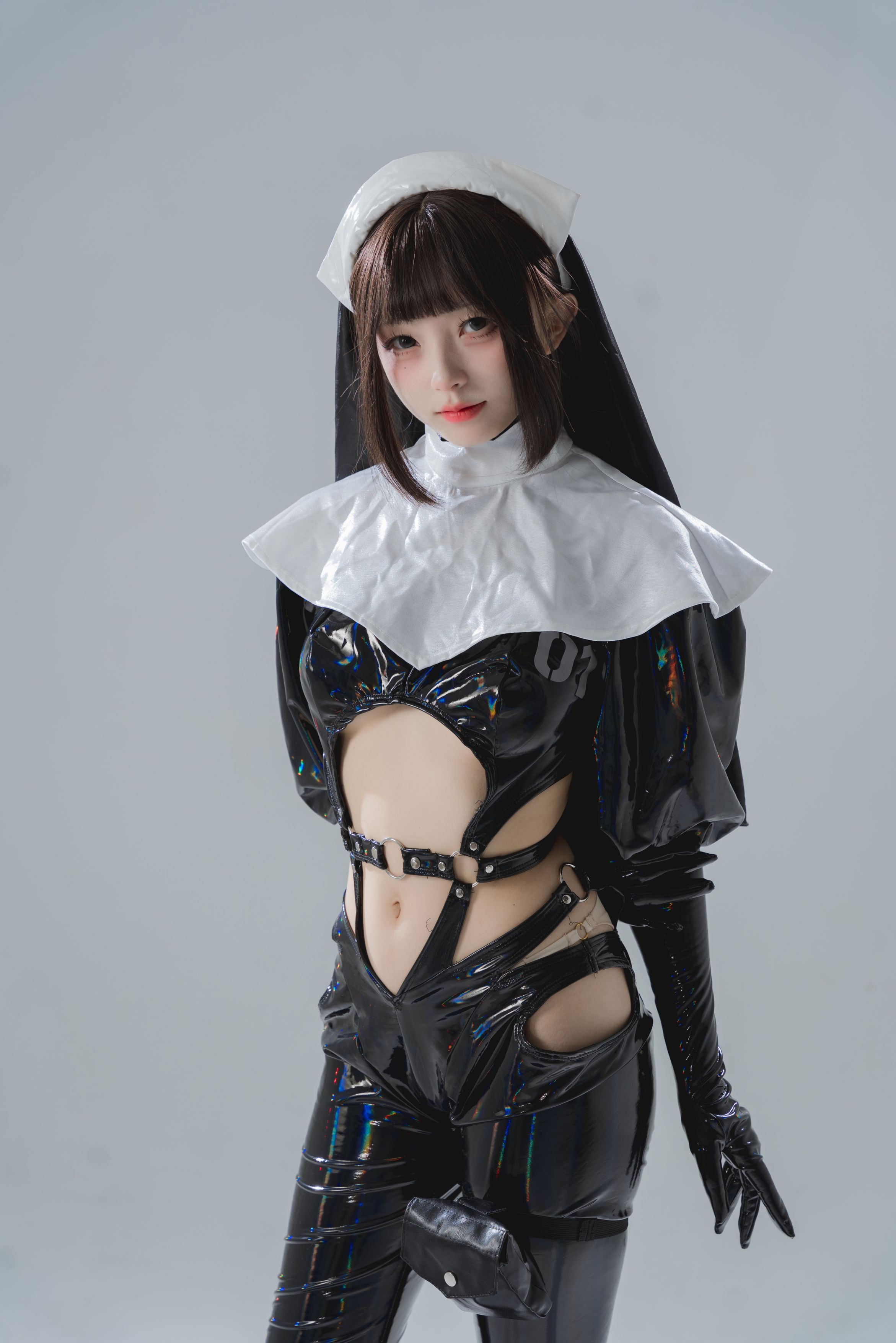 花玲漆皮修女38p10月2打赏群资源原版写真