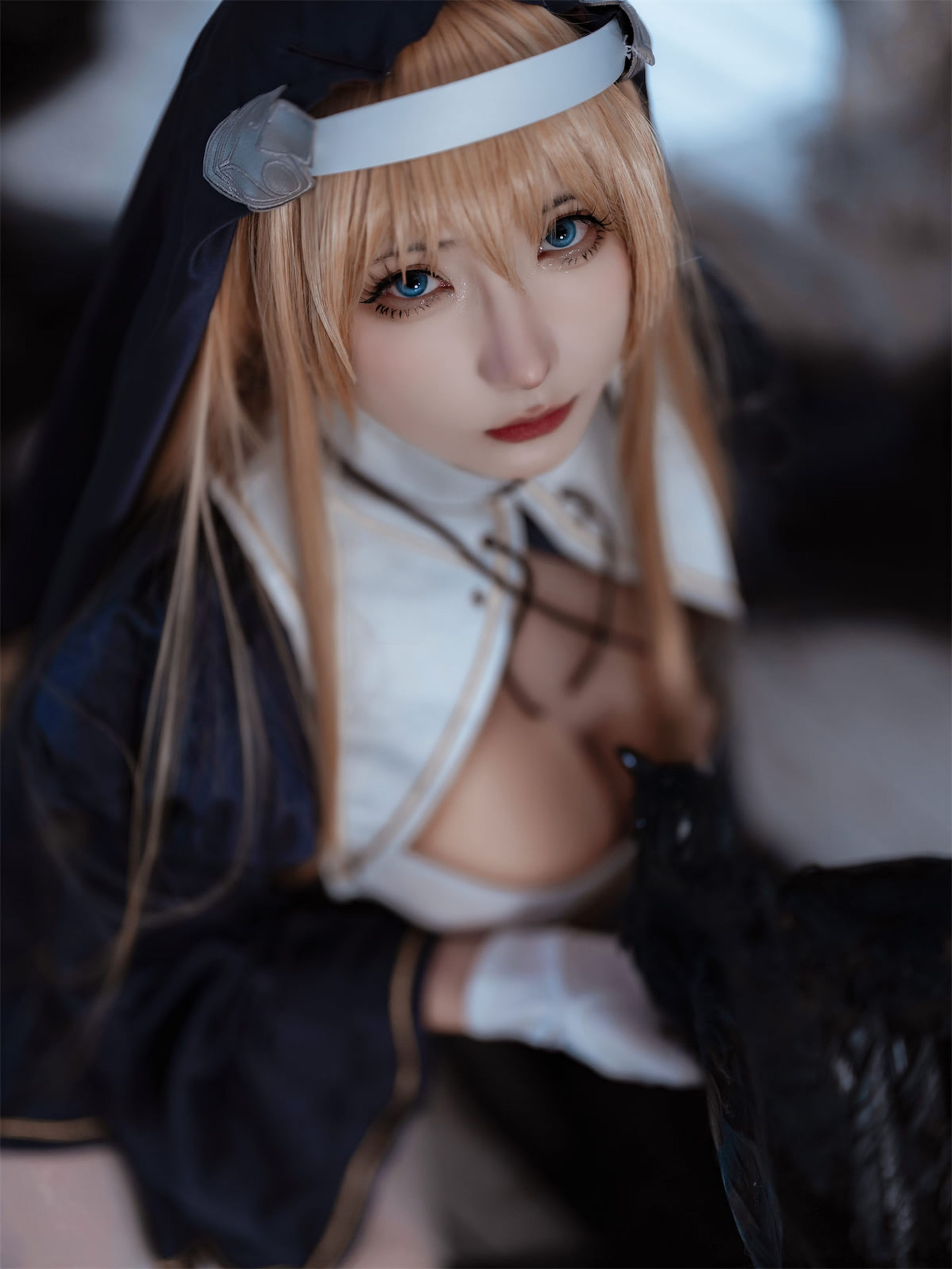 是三不是世w夏洛特修女48P186MB夏洛特修女cos48张186MB独家发布