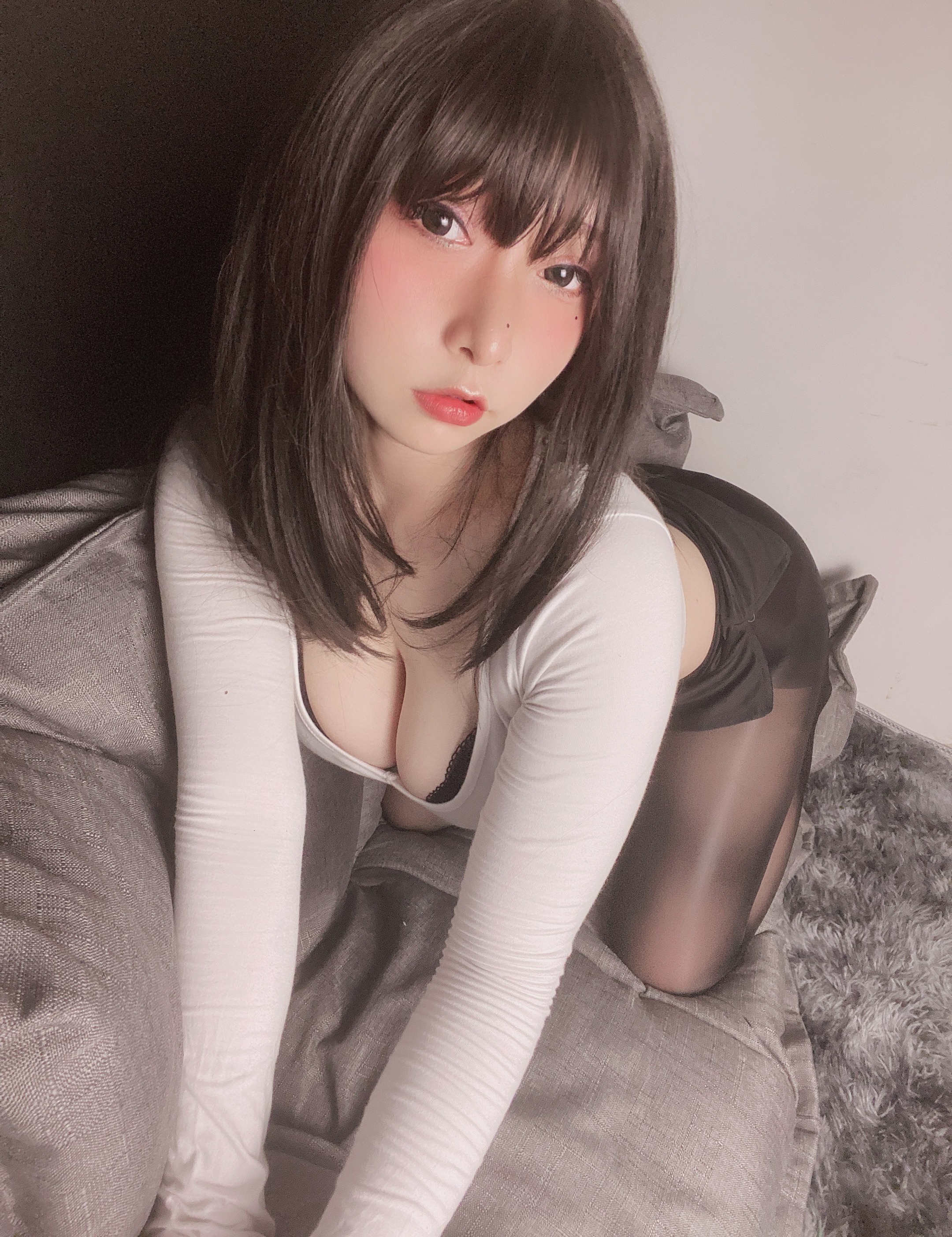 小泉学姐吖涞觅19P70MB0301精修版