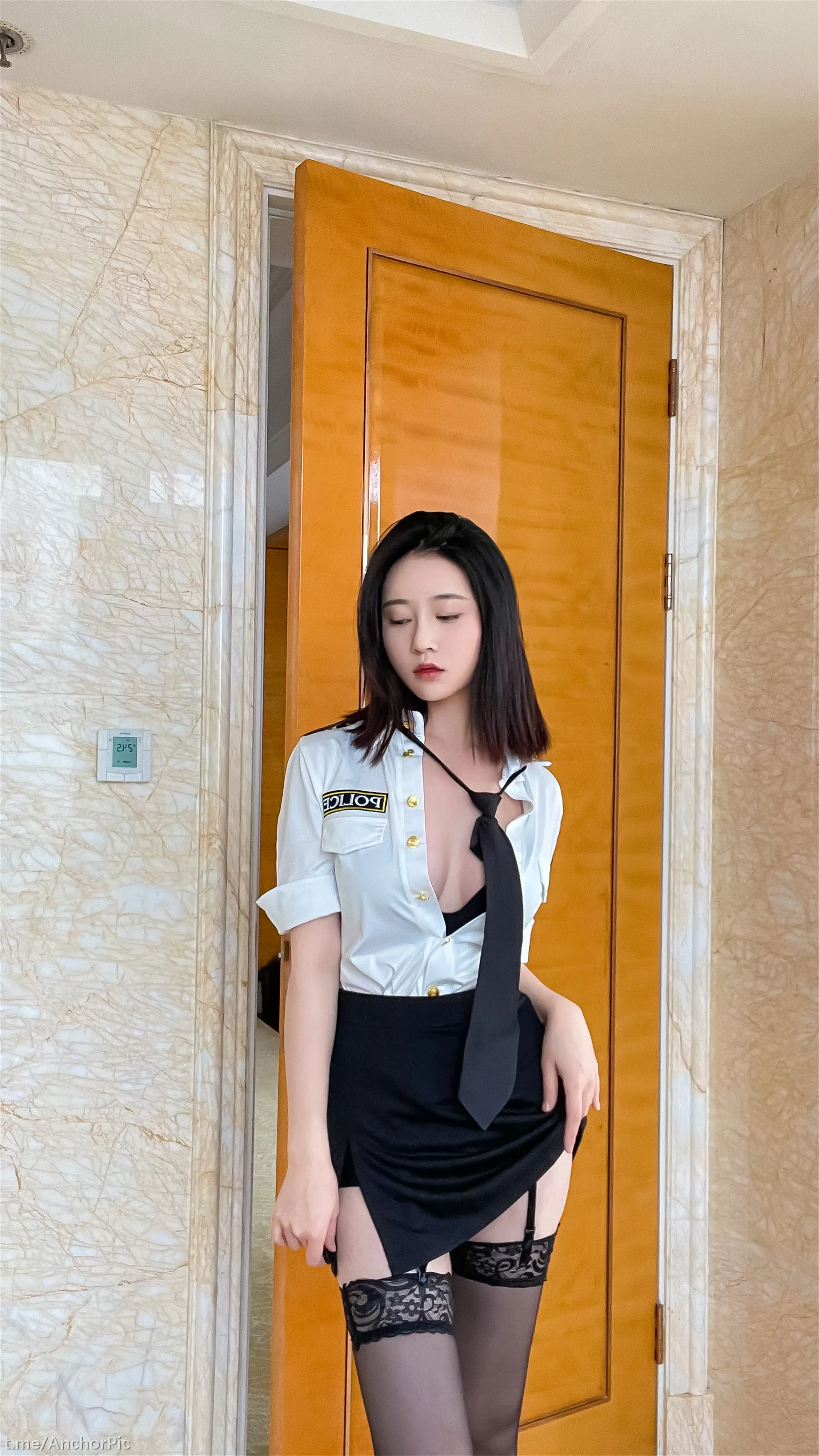 年年涩女警82P0315人气合集