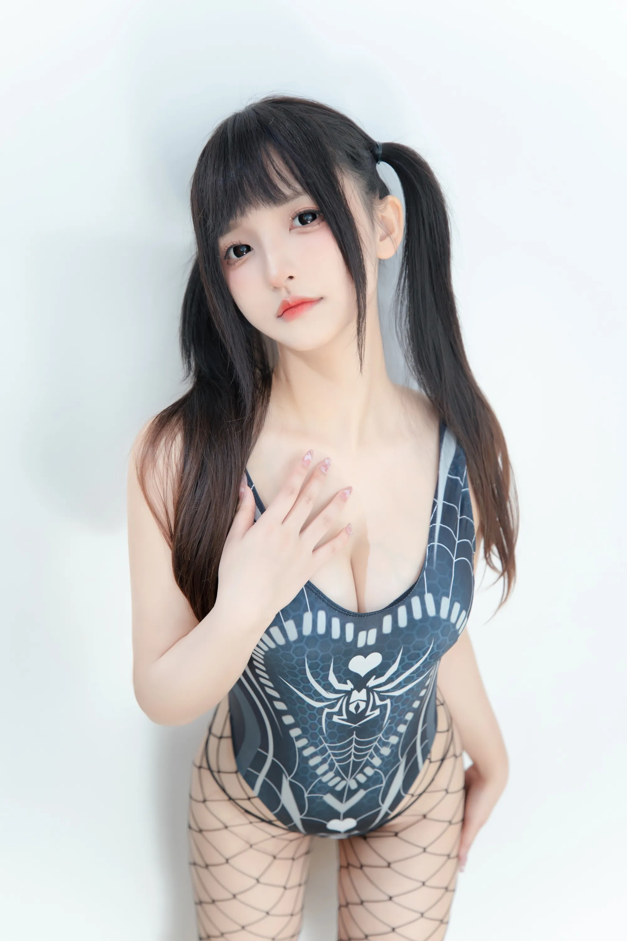 神楽坂真冬蜘蛛女孩75P182MB免费资源