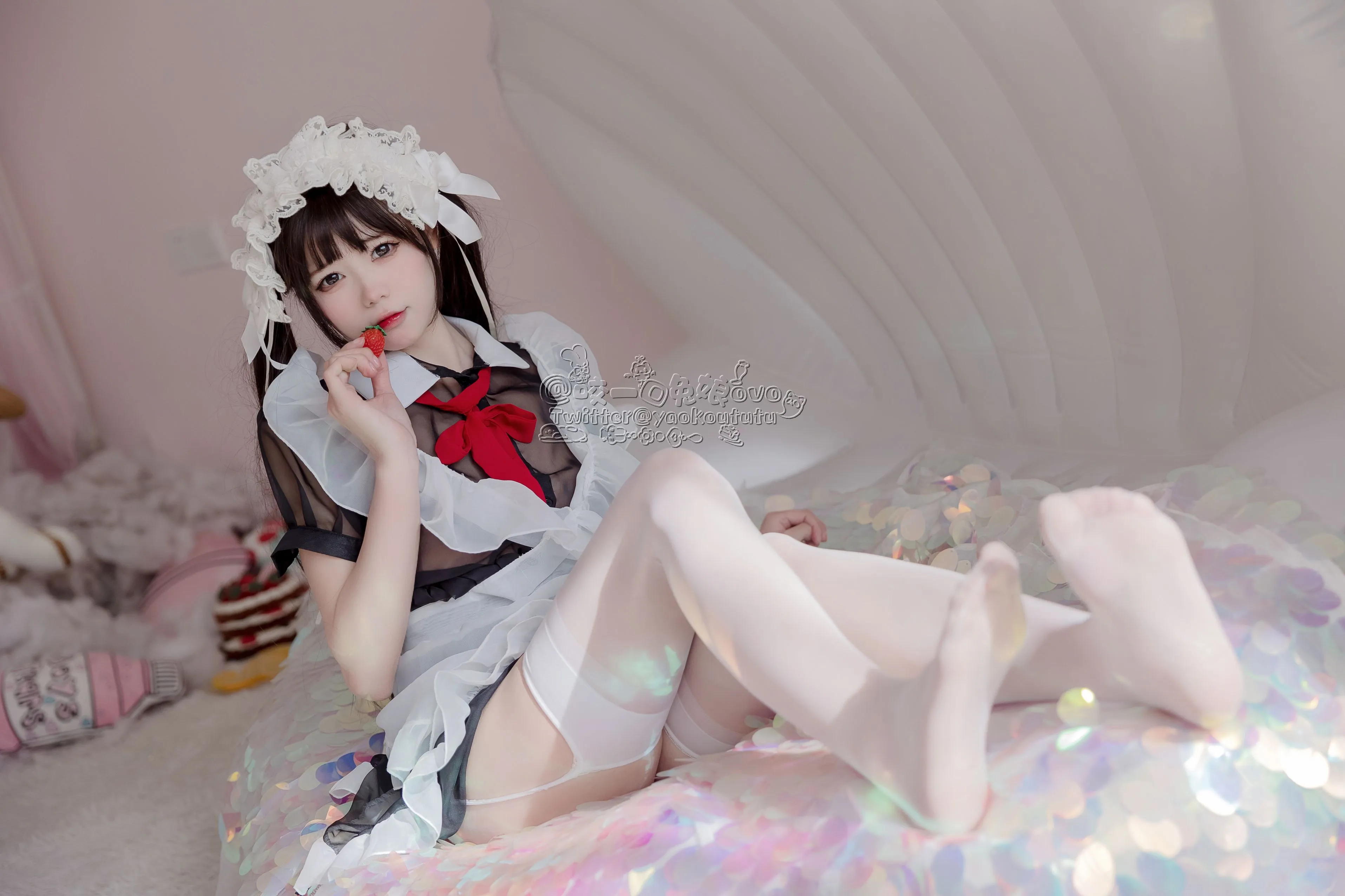 咬一口兔娘黏黏团子兔黑白女仆58P438MB热门写真