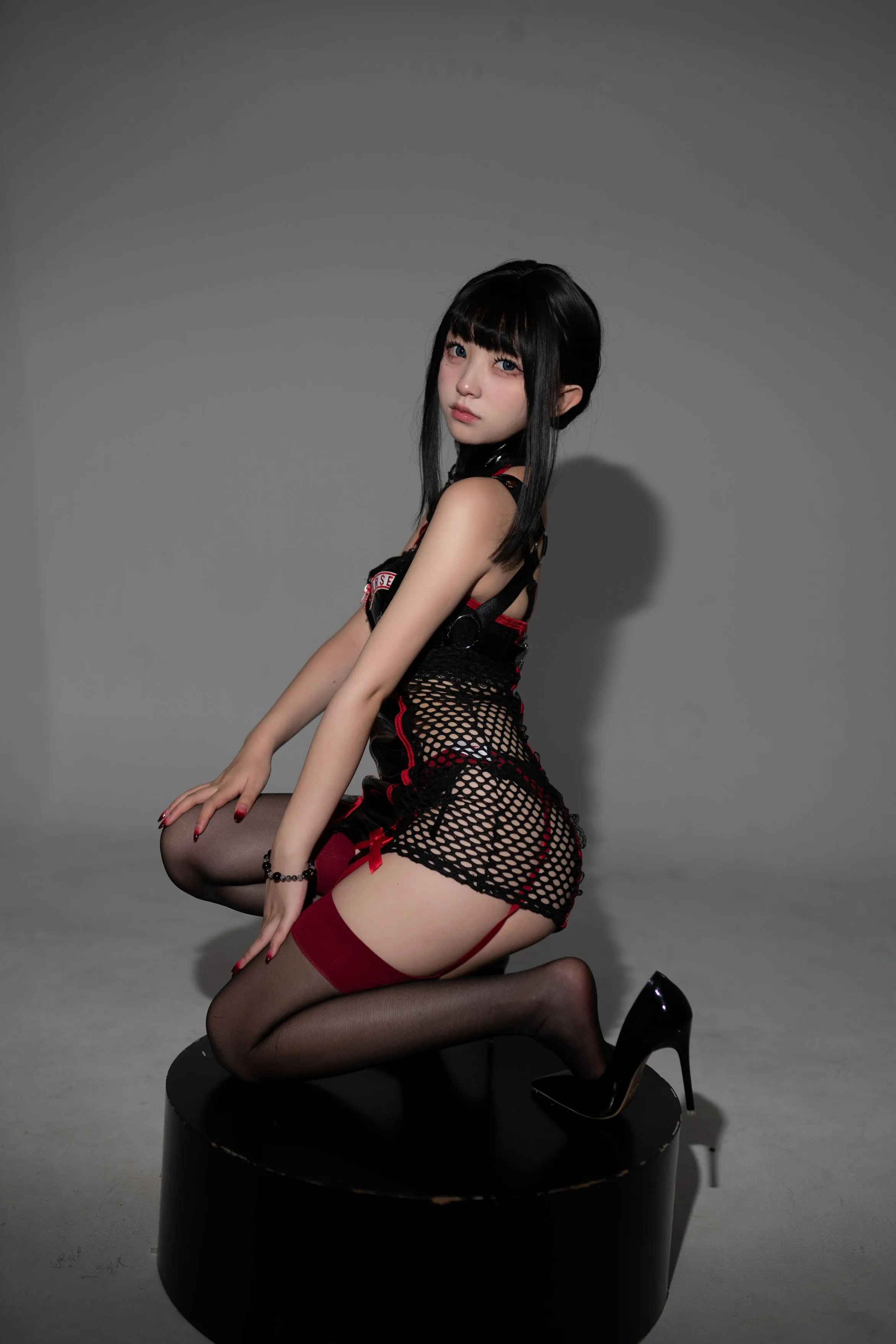 花铃特工护士31P223MB0825每日必看