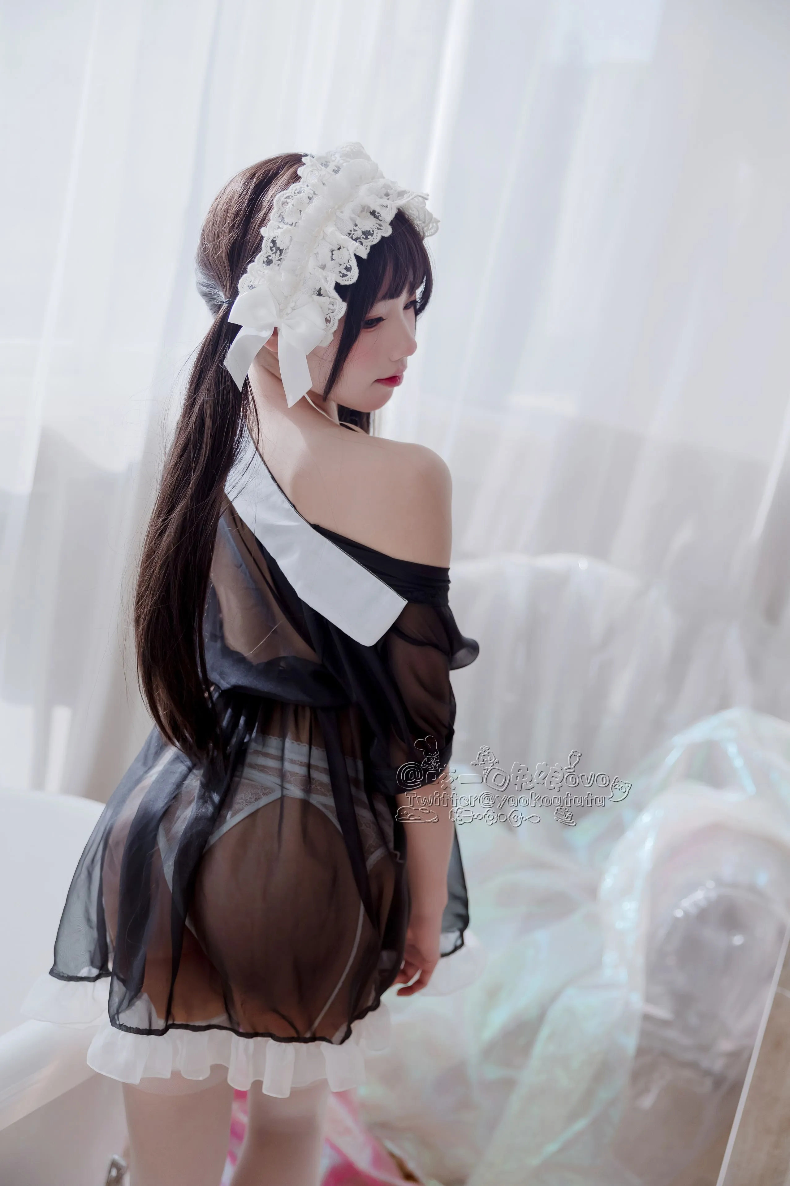 咬一口兔娘黏黏团子兔黑白女仆58P438MB热门写真