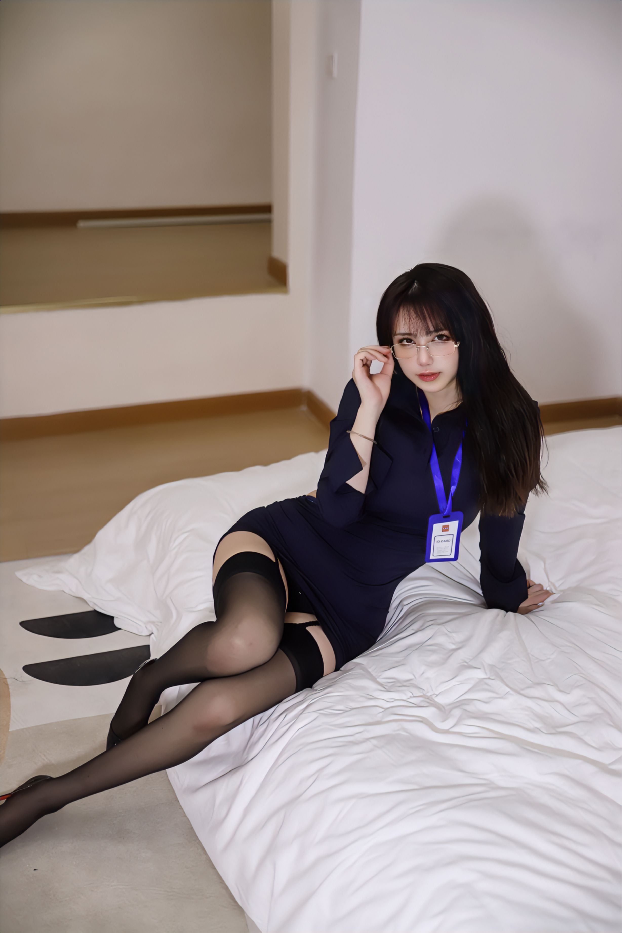 Tina很妖孽呀职业装秘书44P398MB写真集