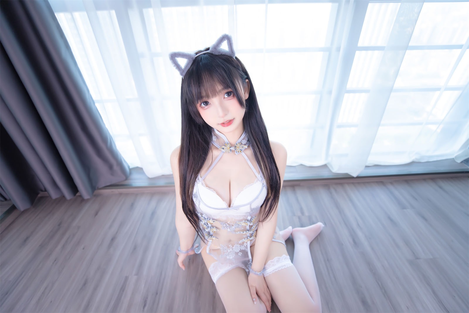 神楽坂真冬羞涩喵喵网红写真