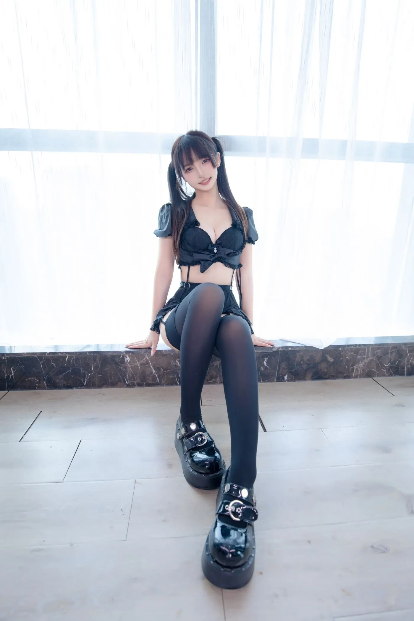 神楽坂真冬足底星光75P173MB精华合集