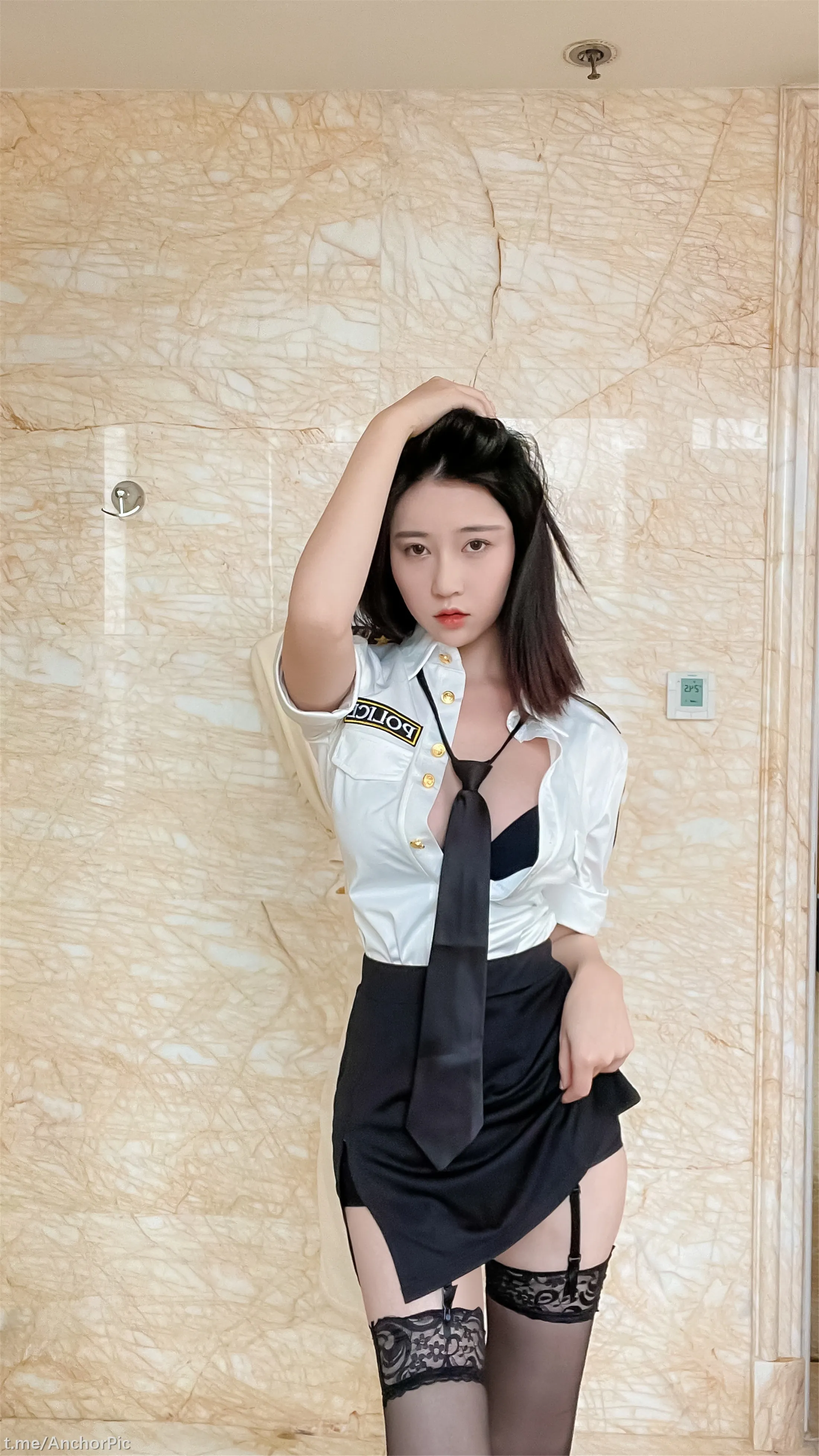 年年涩女警82P0315人气合集
