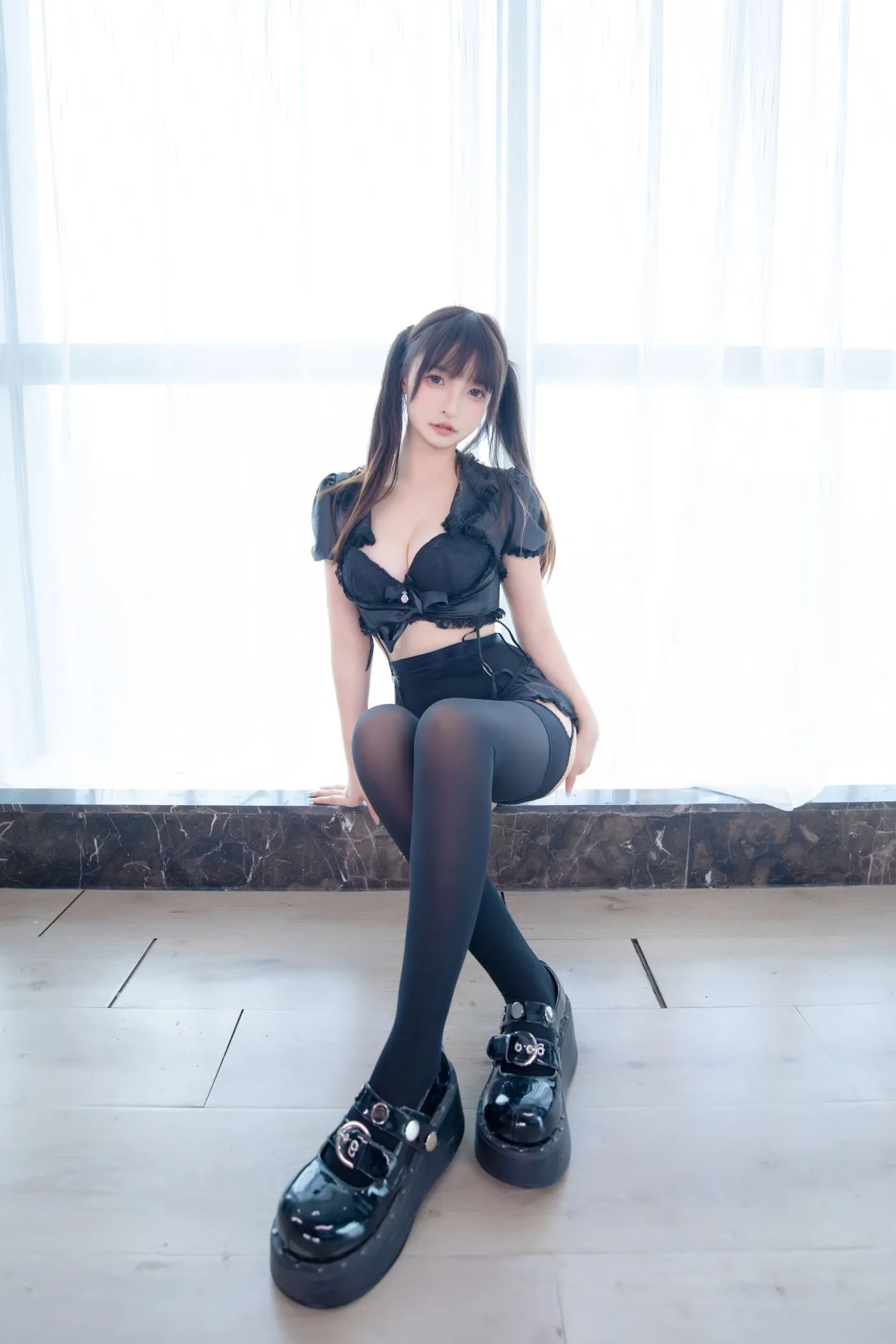 神楽坂真冬足底星光75P173MB精华合集
