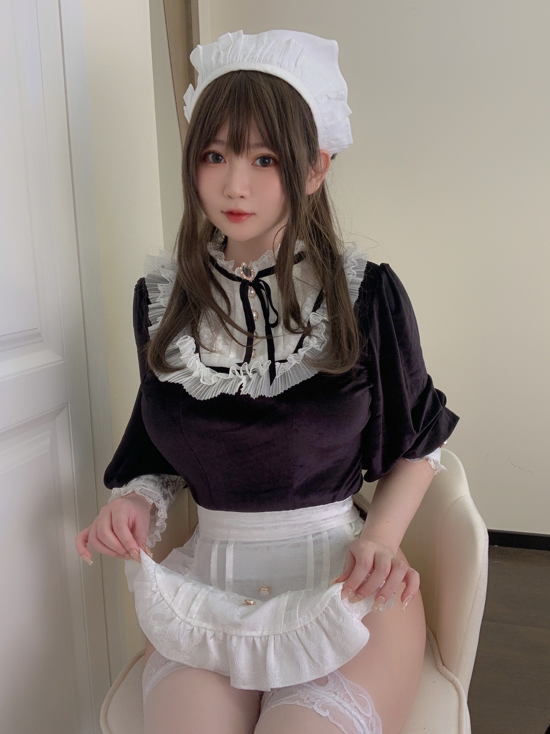 是依酱呀NO49女仆馆长50P5V225MB0402高清写真