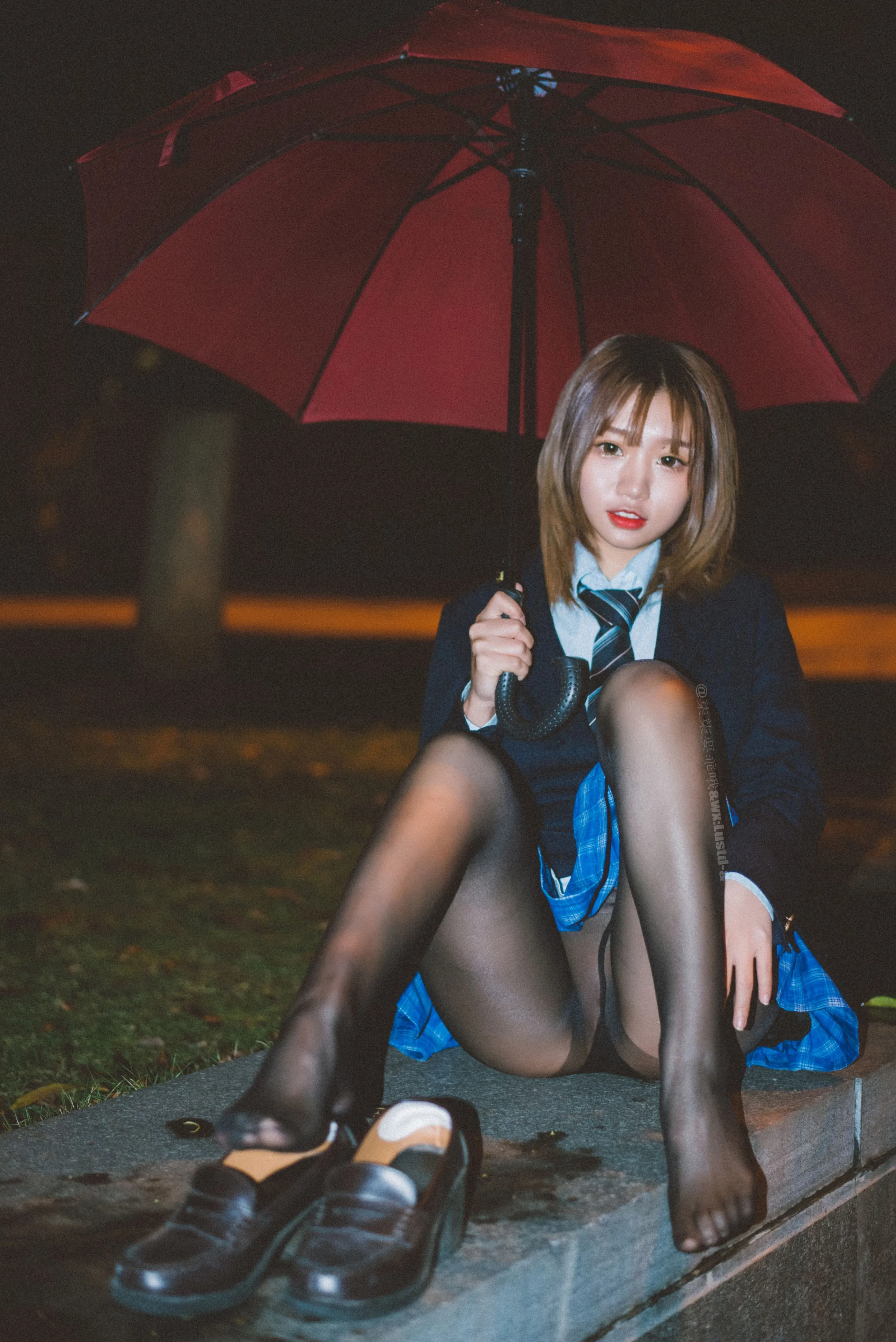 柒柒不可爱深夜公园JK36P0610独家发布