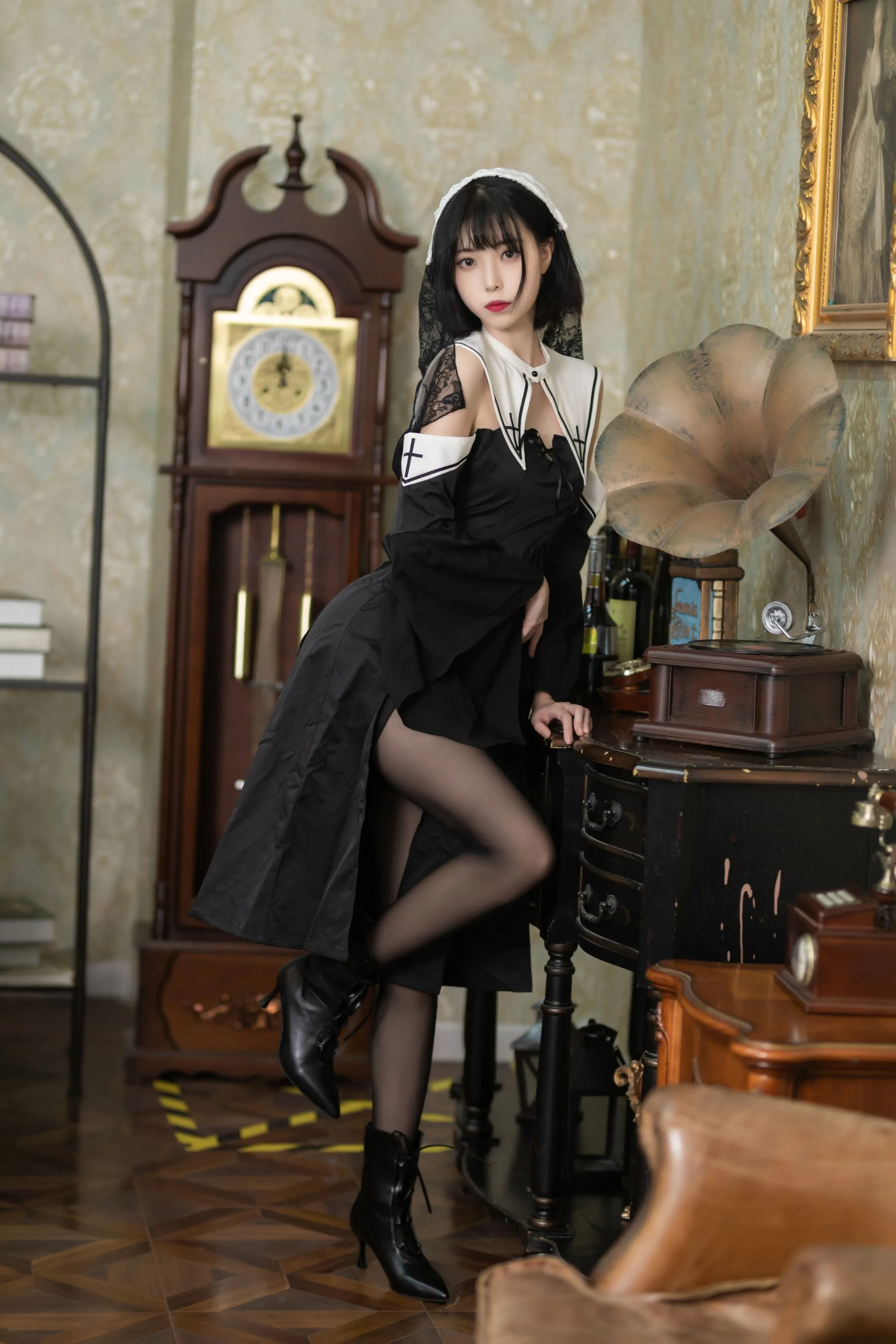 许岚LAN暗黑修女40P640MB免费福利