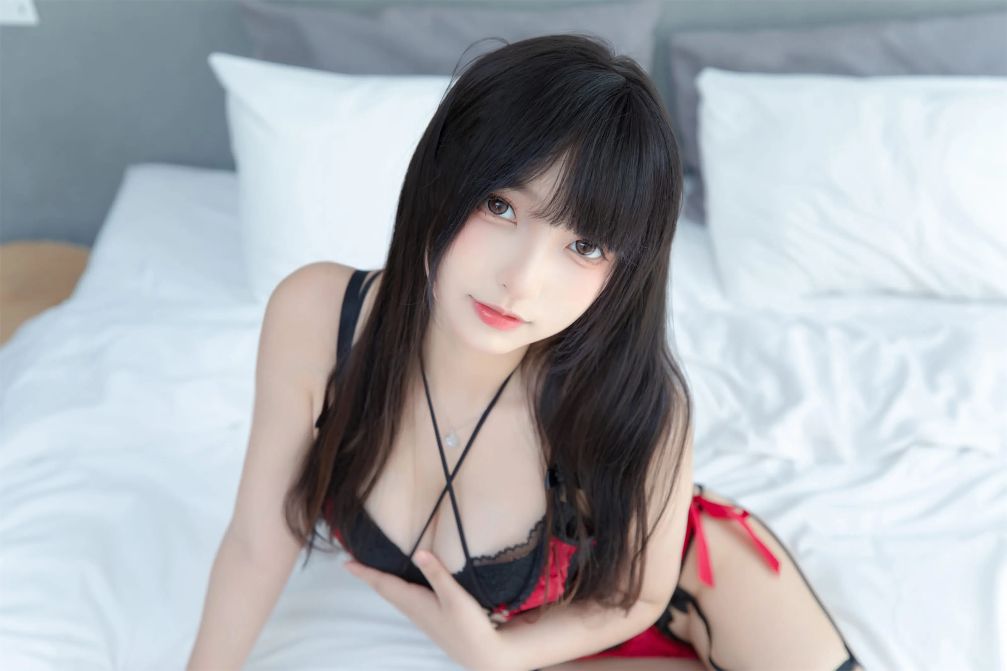 神楽坂真冬红丝绒75P0728超清图