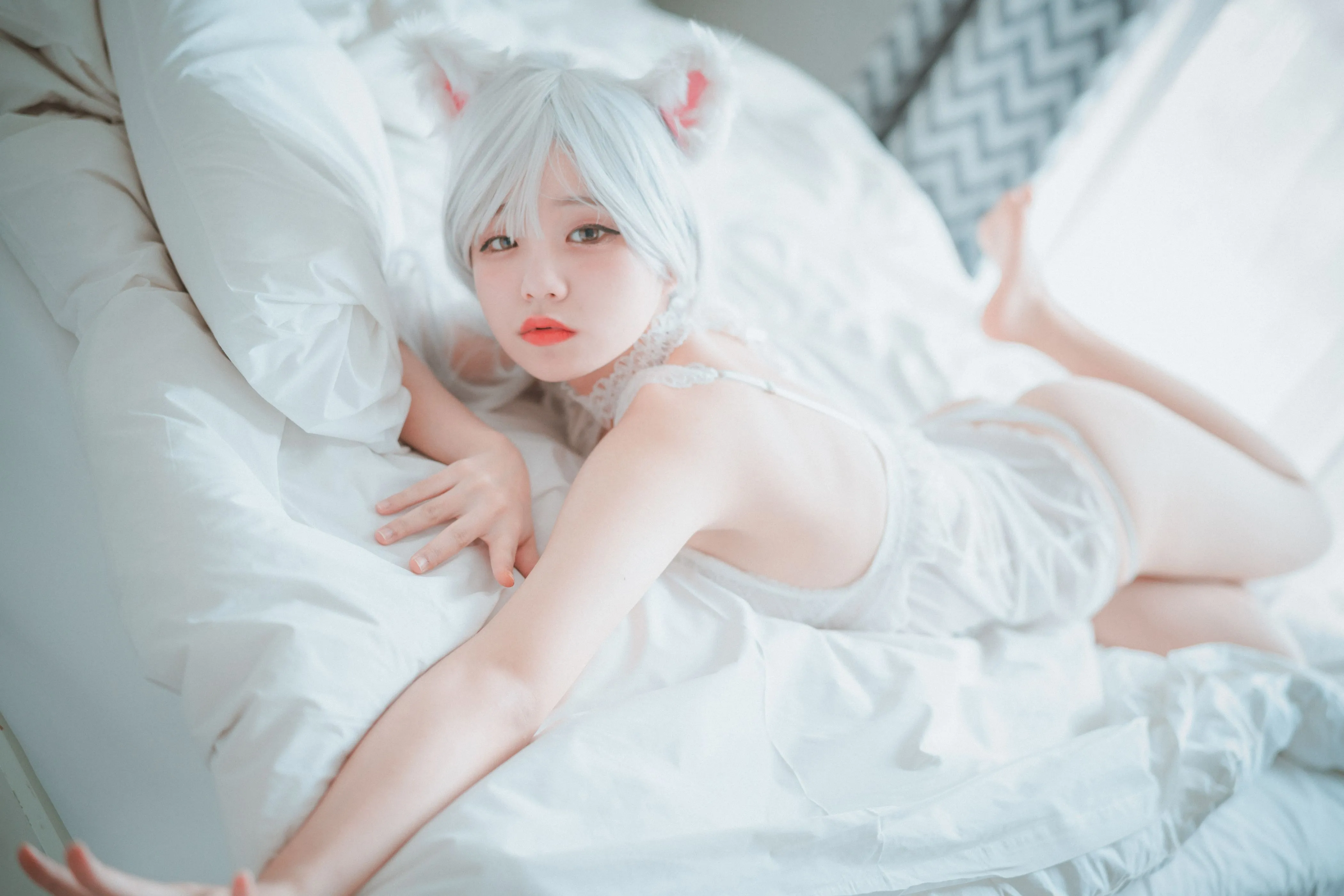 Jenny???DJAWASchwarzundWei?Katzenmadchen66P463MB每日更新