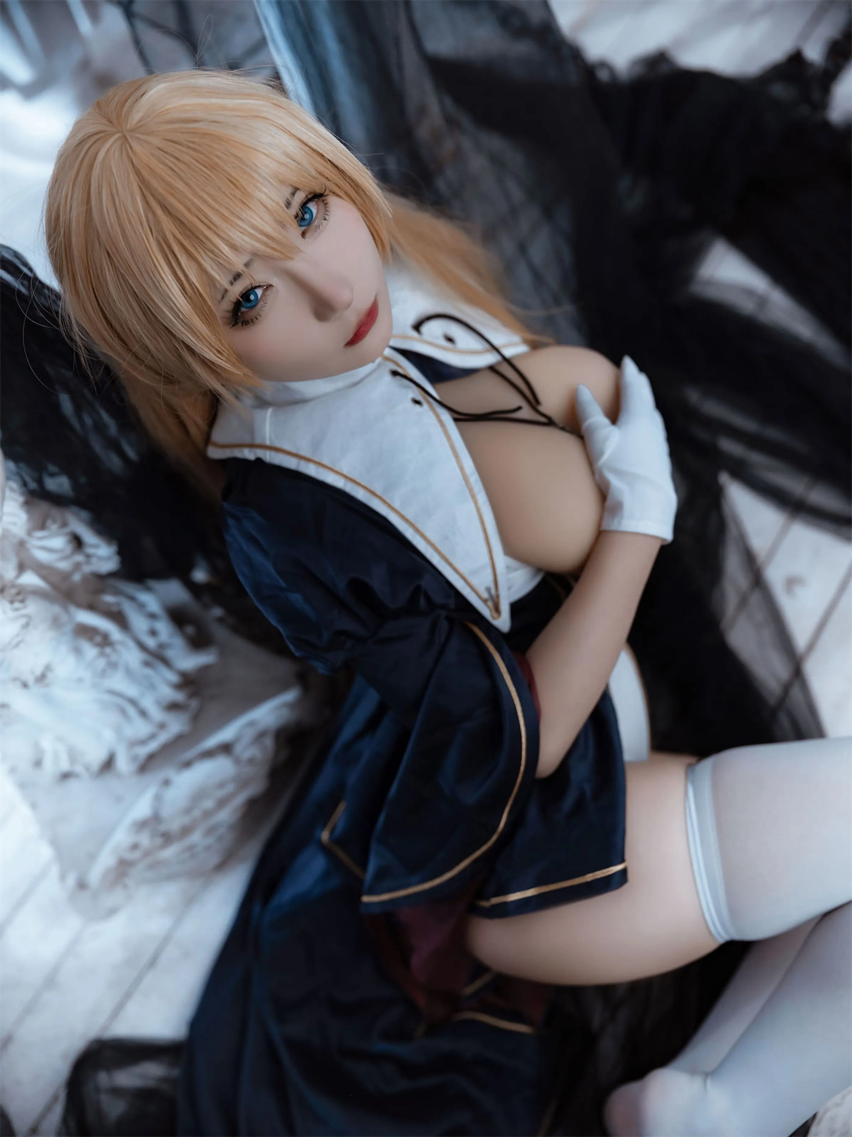 是三不是世w夏洛特修女48P186MB夏洛特修女cos48张186MB独家发布