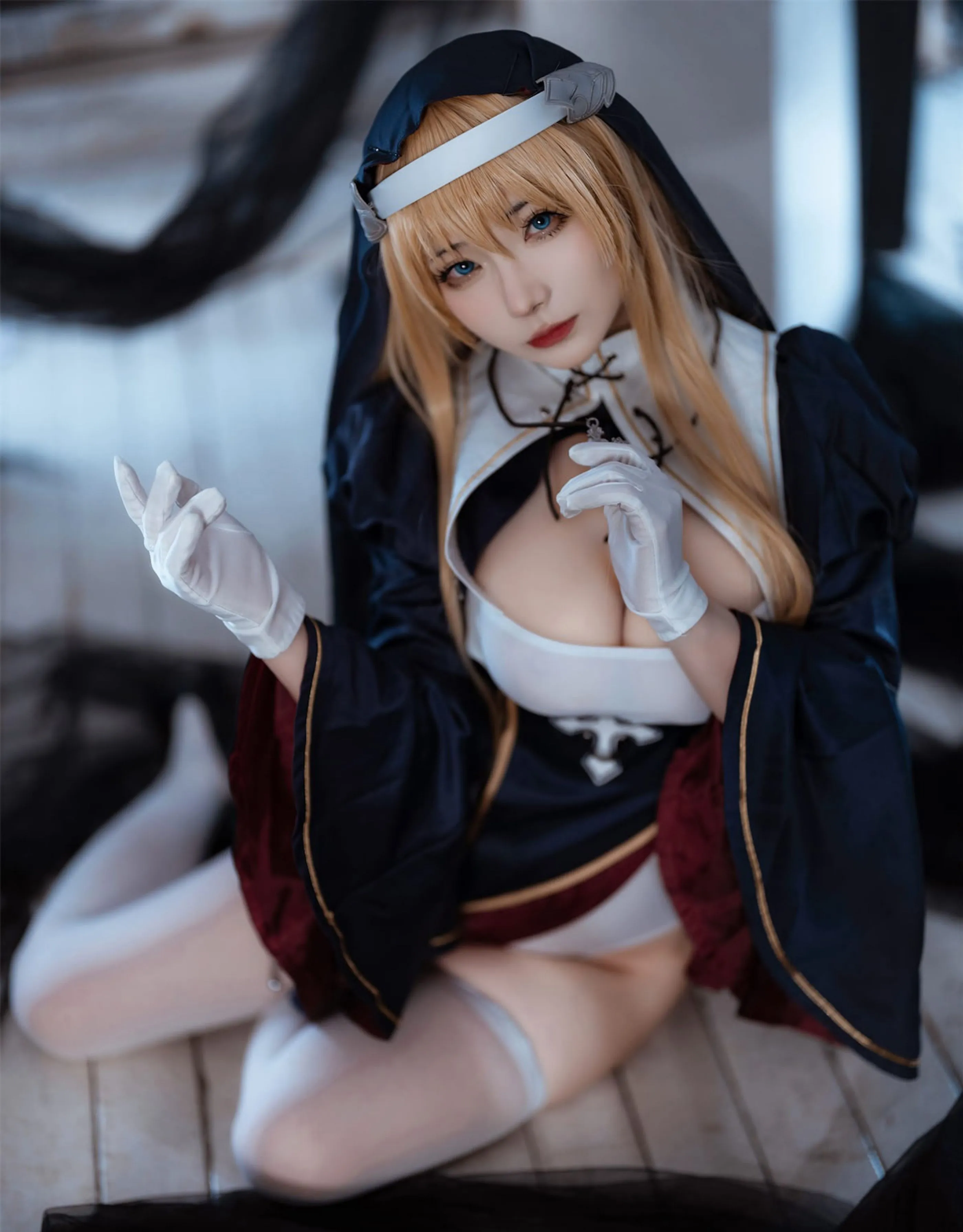 是三不是世w夏洛特修女48P186MB夏洛特修女cos48张186MB独家发布