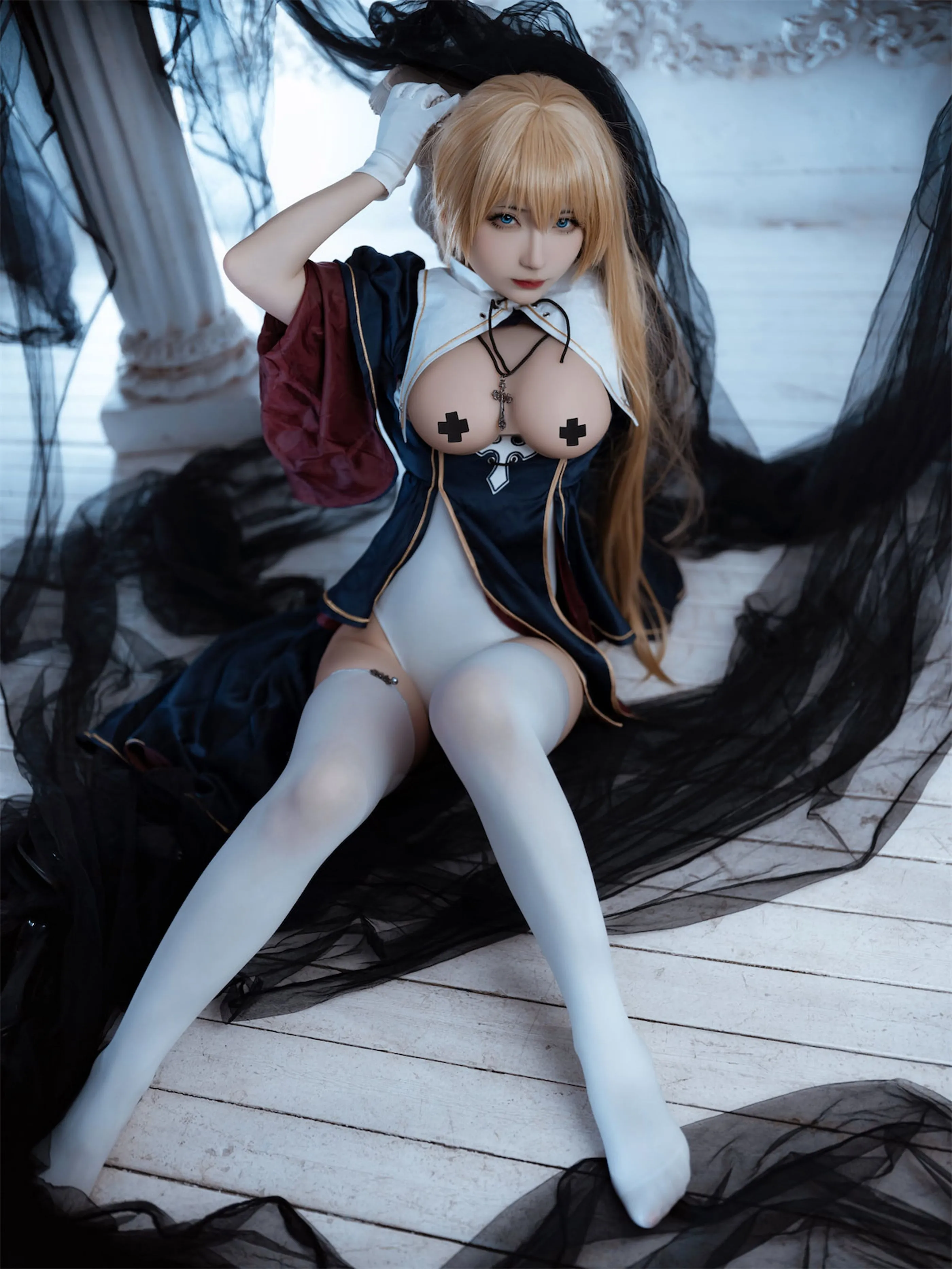 是三不是世w夏洛特修女48P186MB夏洛特修女cos48张186MB独家发布