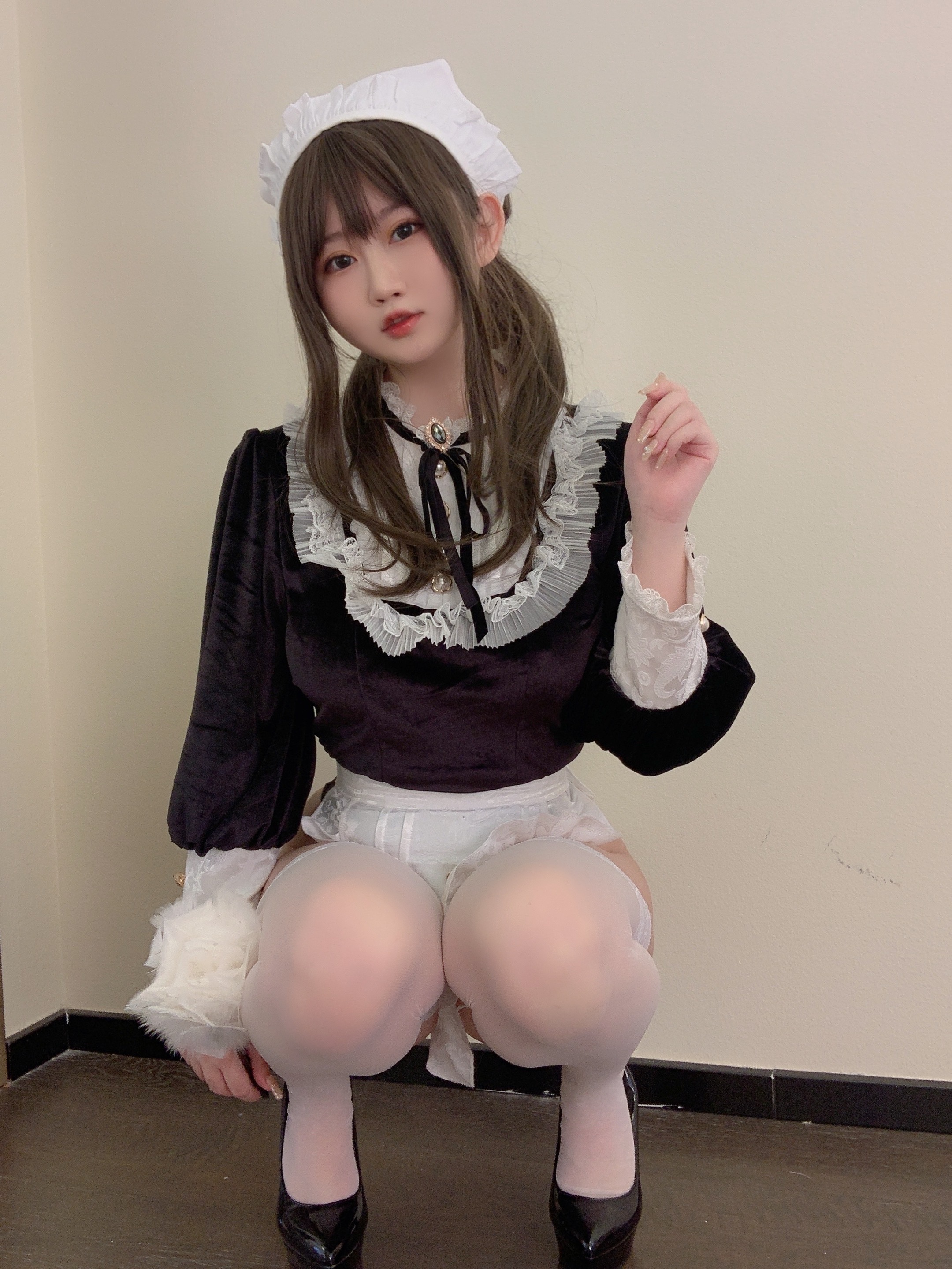 是依酱呀NO49女仆馆长50P5V225MB0402高清写真