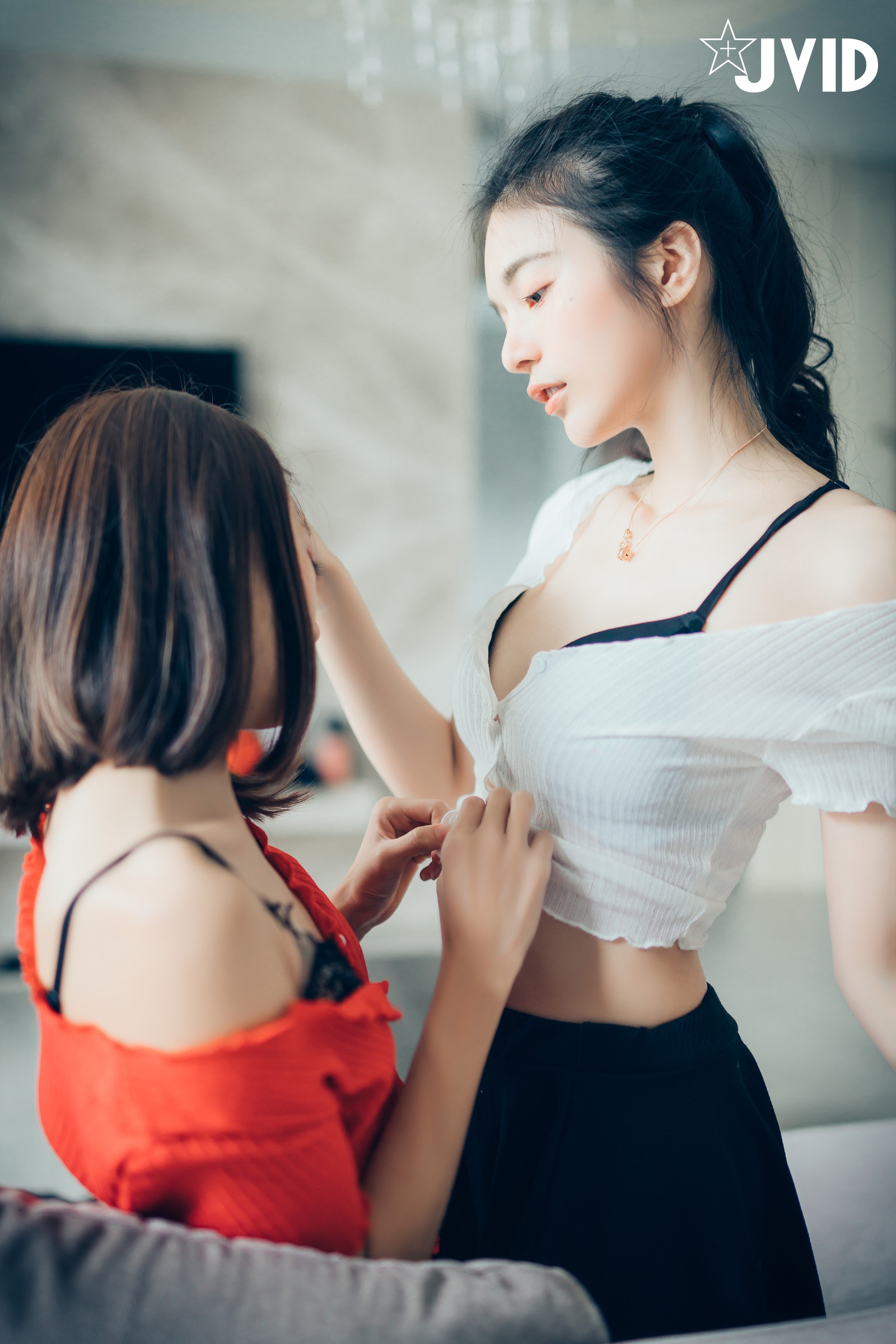 JVID好色萝莉妍妍X巨乳御姊辰辰0226完整版