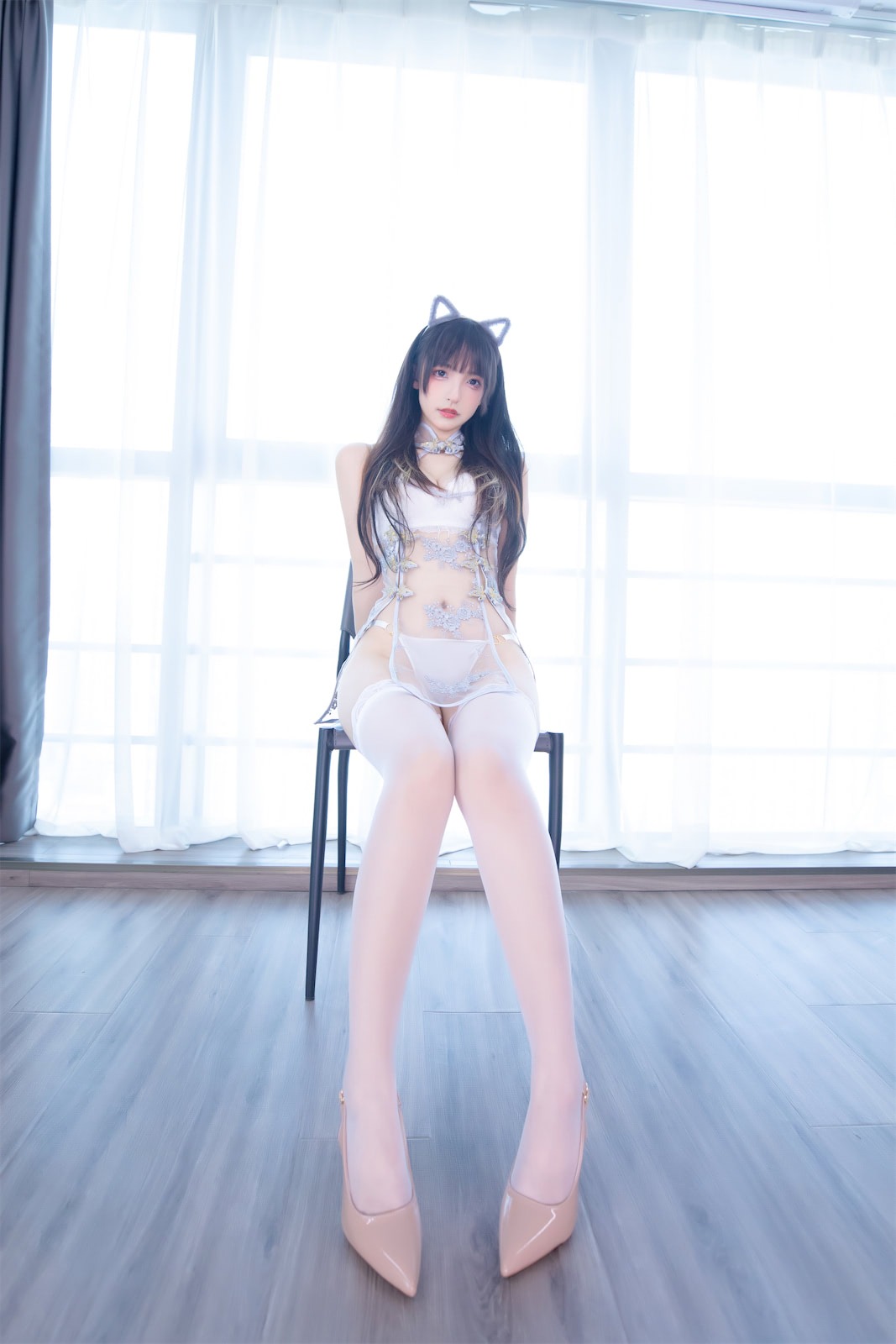 神楽坂真冬羞涩喵喵网红写真