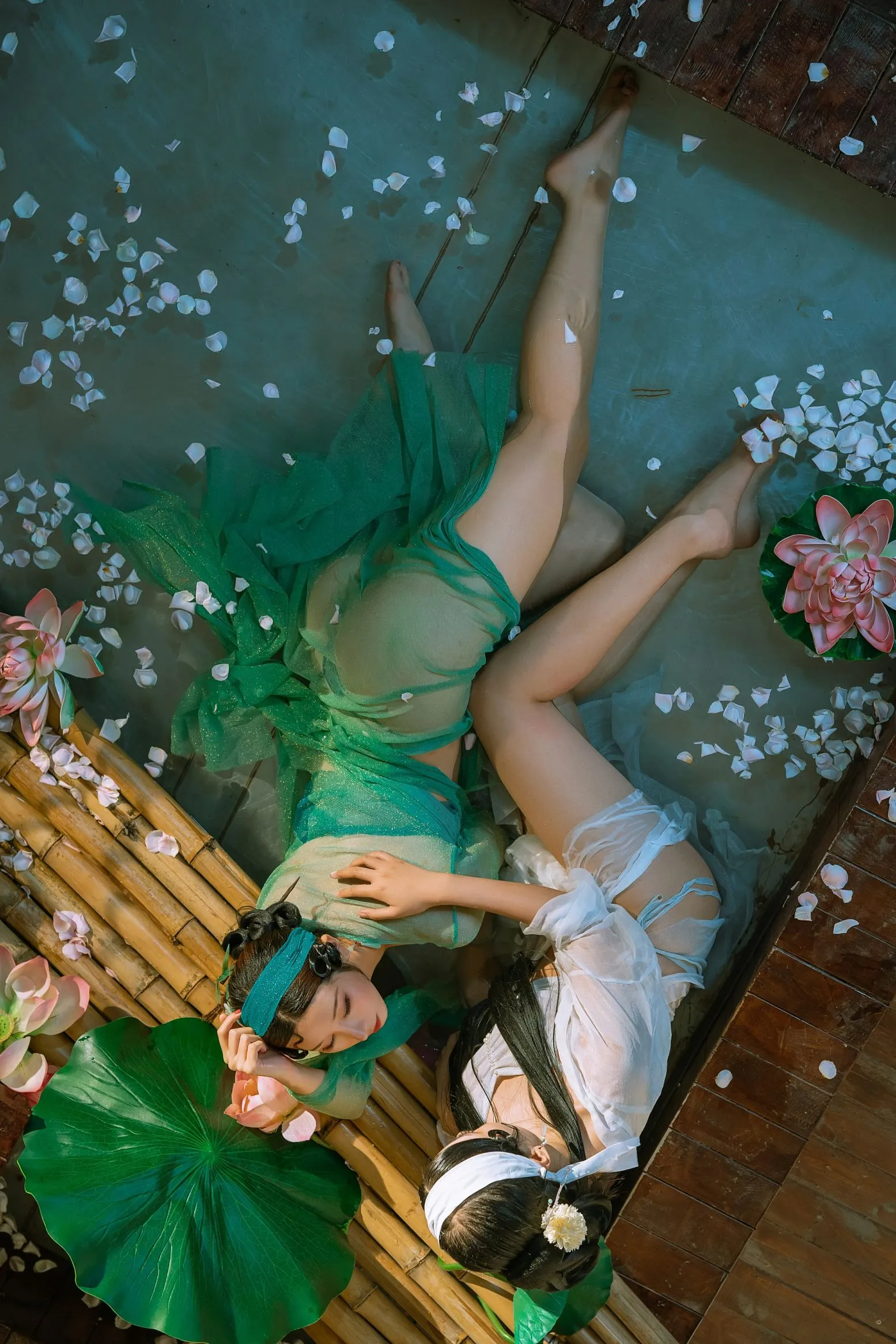 奶桃轩萧学姐双人旗袍白娘子青蛇缠绵12绸缎0405网红写真