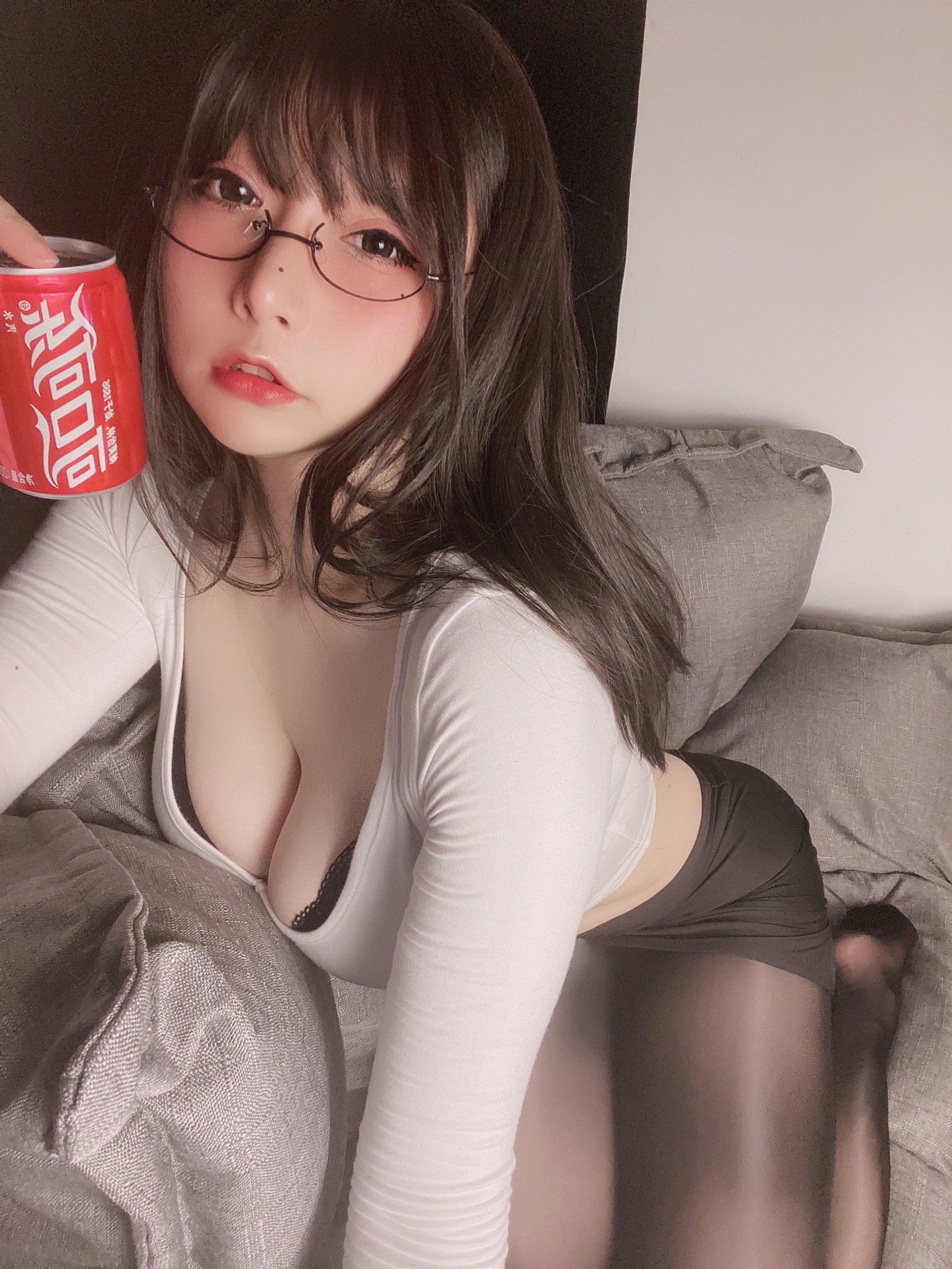 小泉学姐吖涞觅19P70MB0301精修版