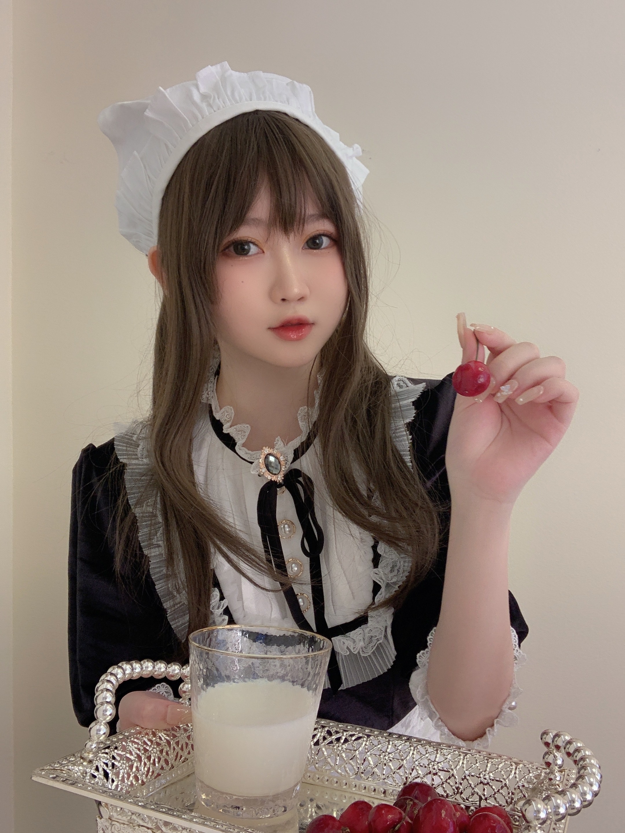 是依酱呀NO49女仆馆长50P5V225MB0402高清写真