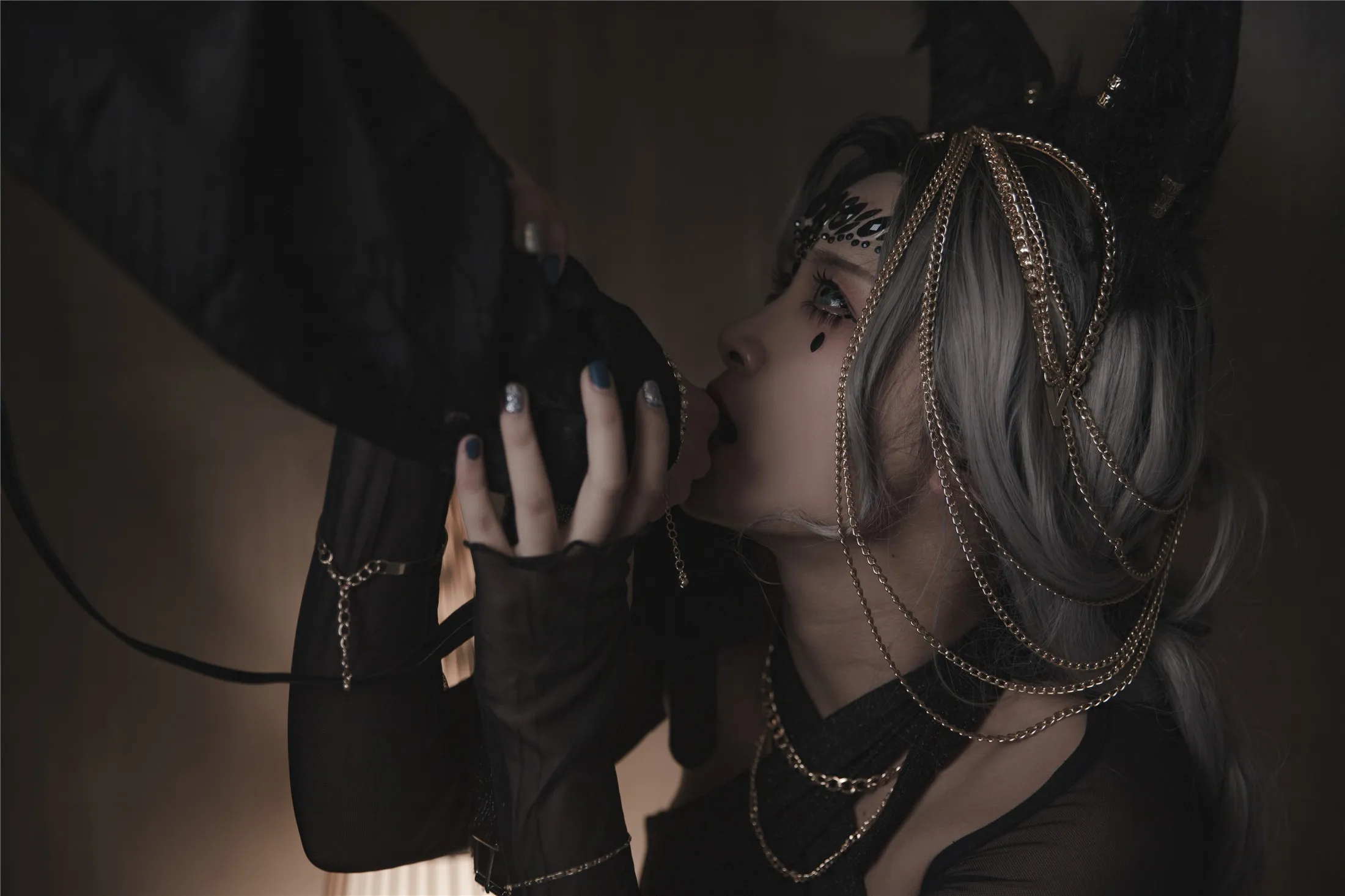 洛璃LoLiSAMA狼少女狼女的调教130P0306精选