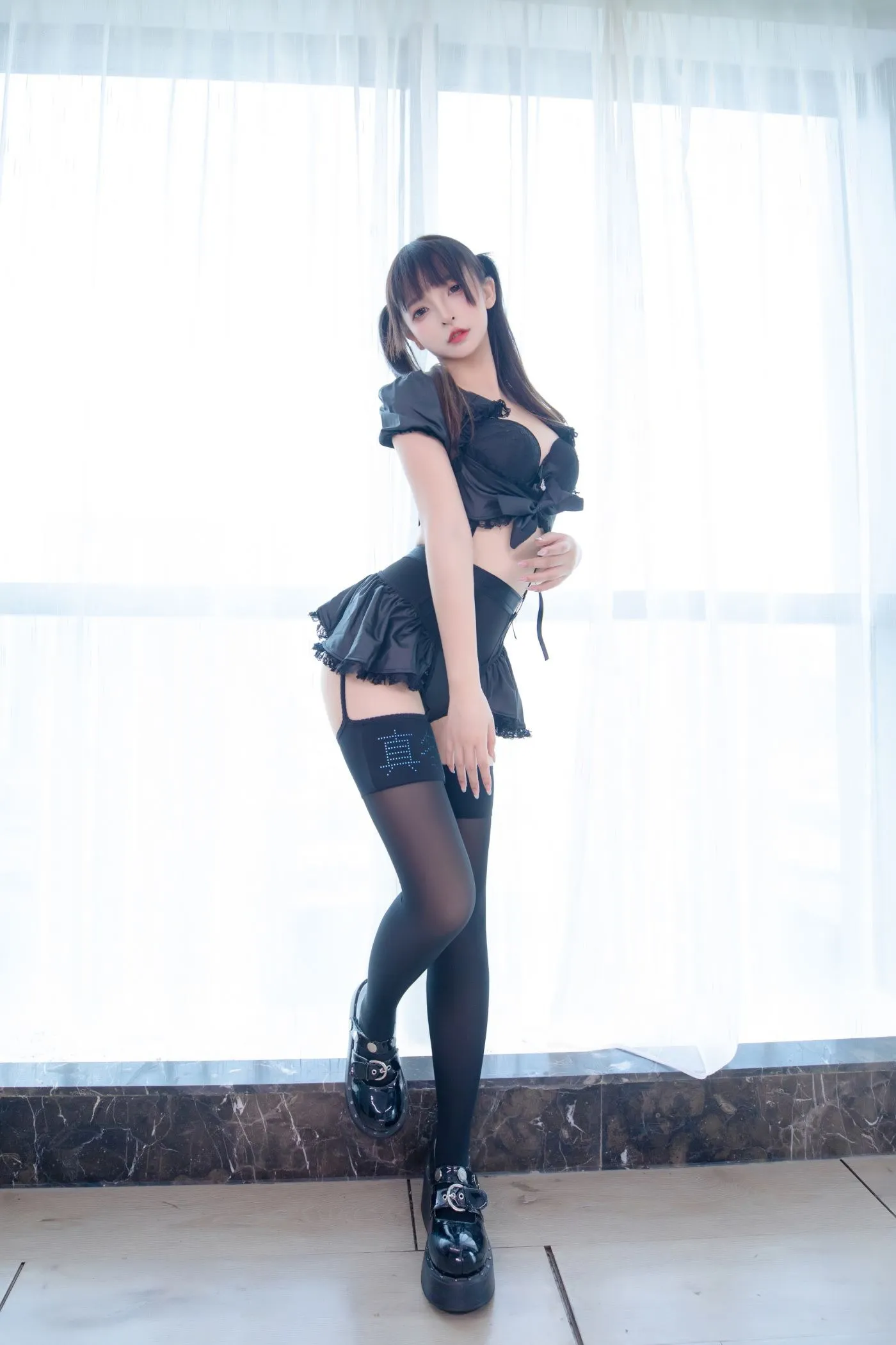 神楽坂真冬足底星光75P173MB精华合集