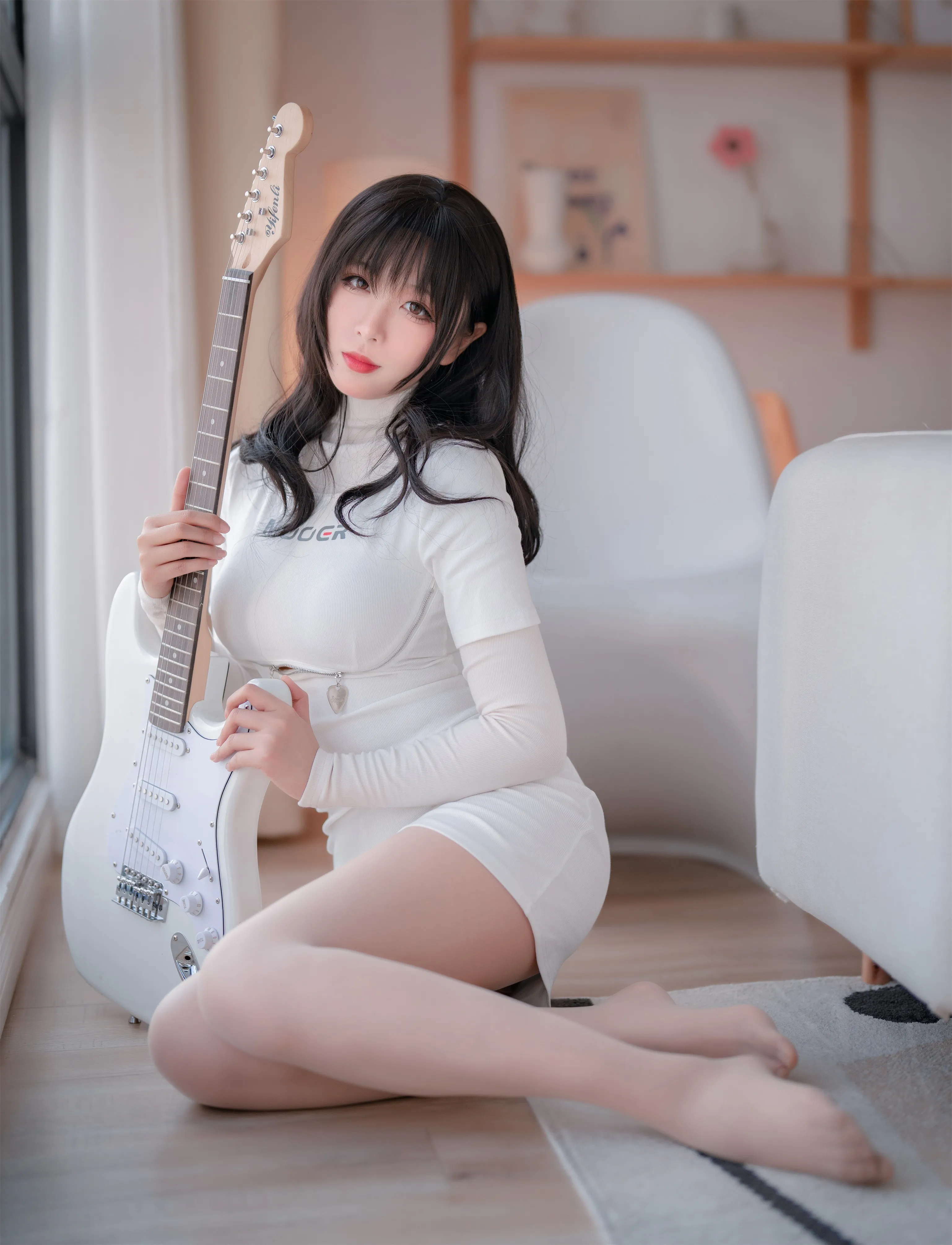 轩萧学姐吉他妹妹肉丝套61P107MB首发资源