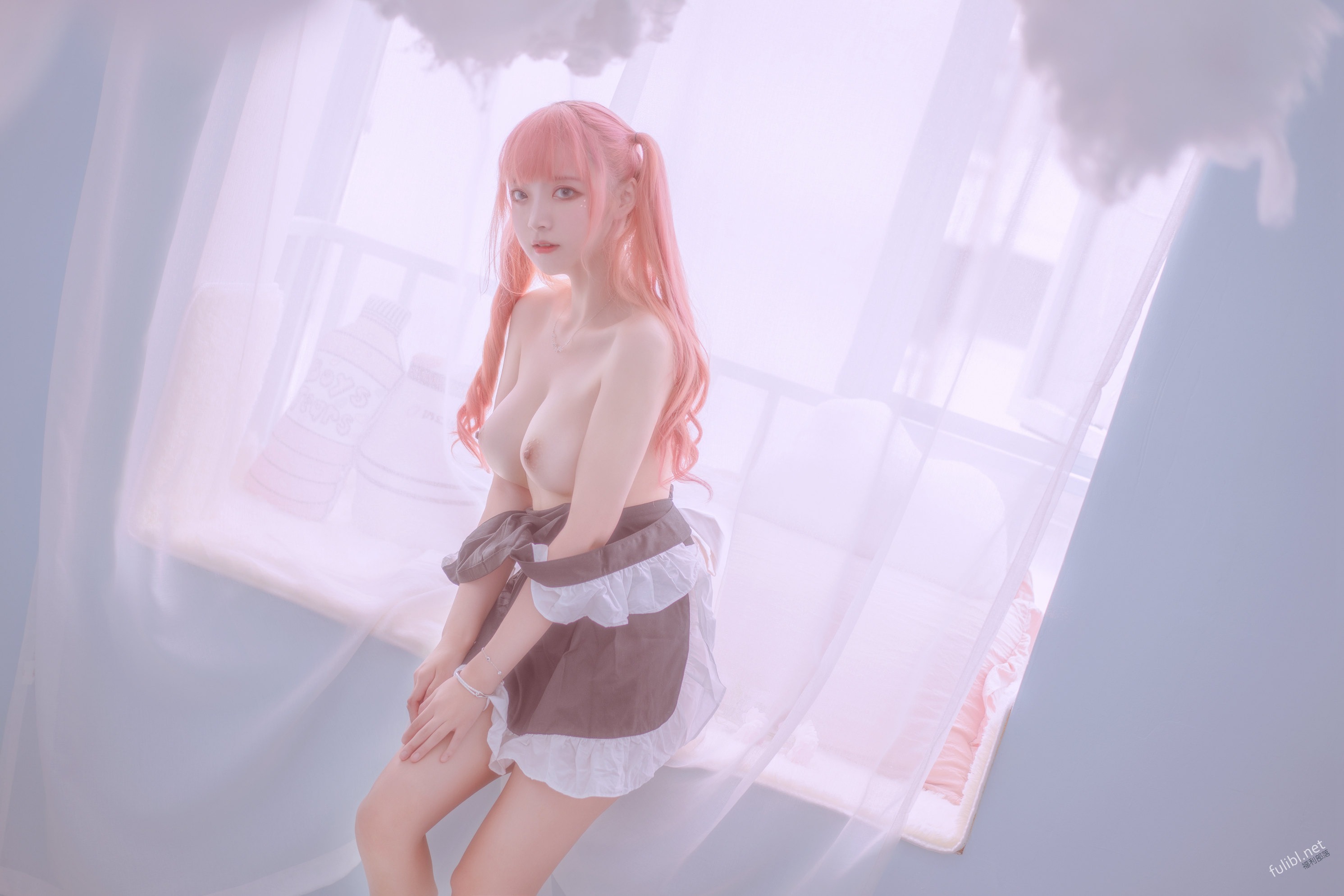 一只云烧绯红女仆0614原版写真