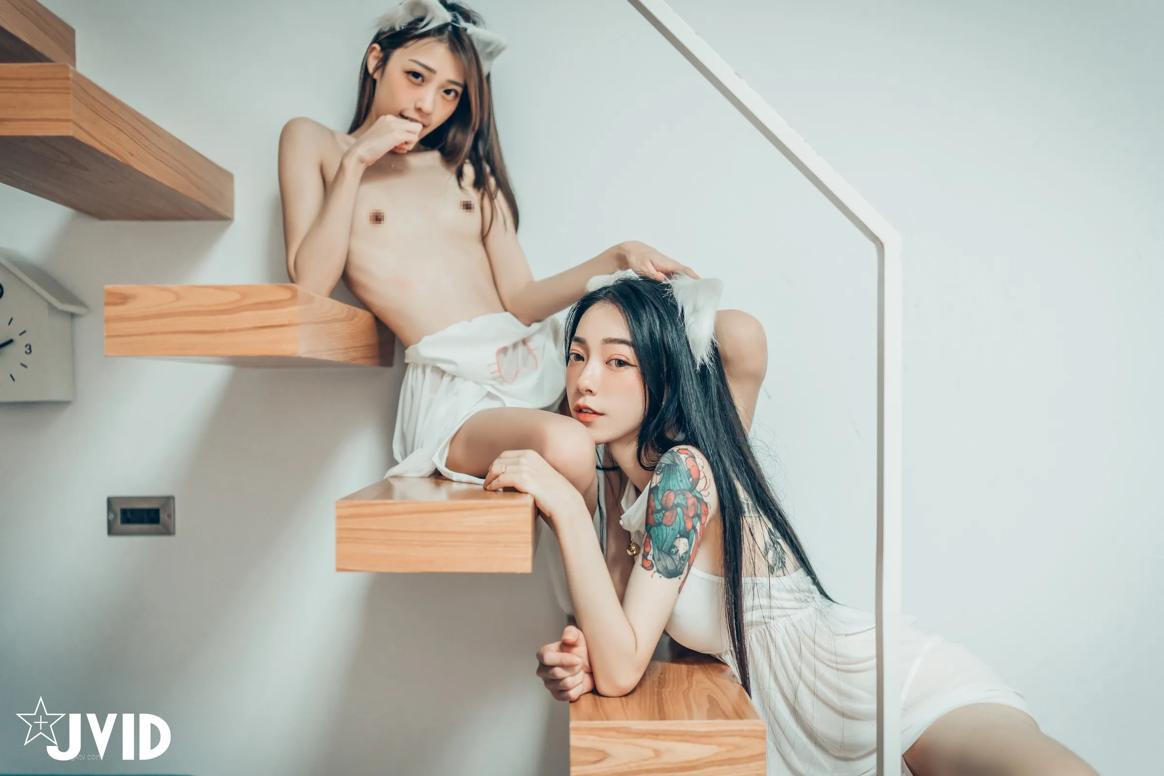 JVID辰辰飘飘妍妍她和她的两只猫咪1001精修版