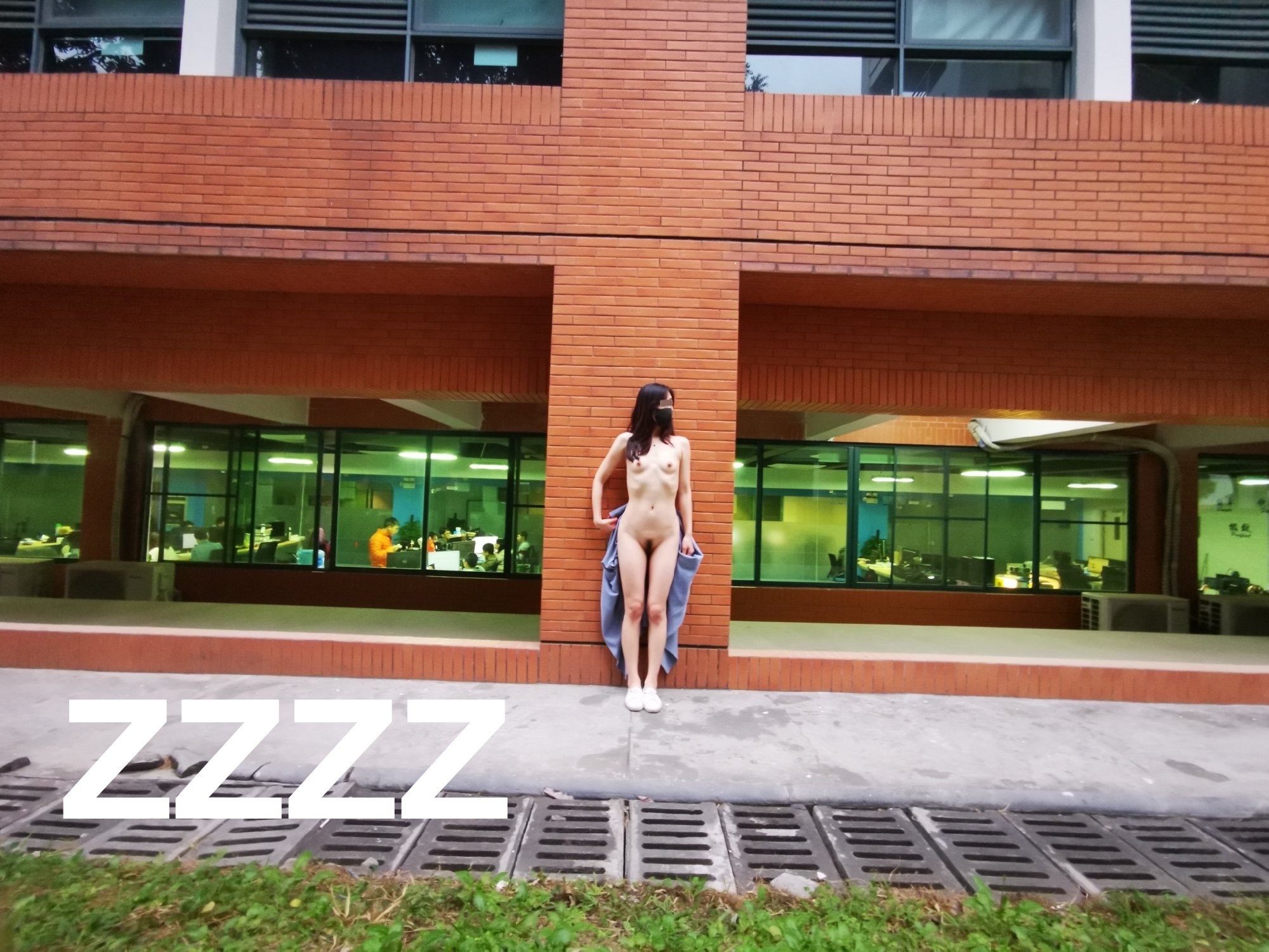 广州情侣ZZZZ全裸露出126P0812免费体验