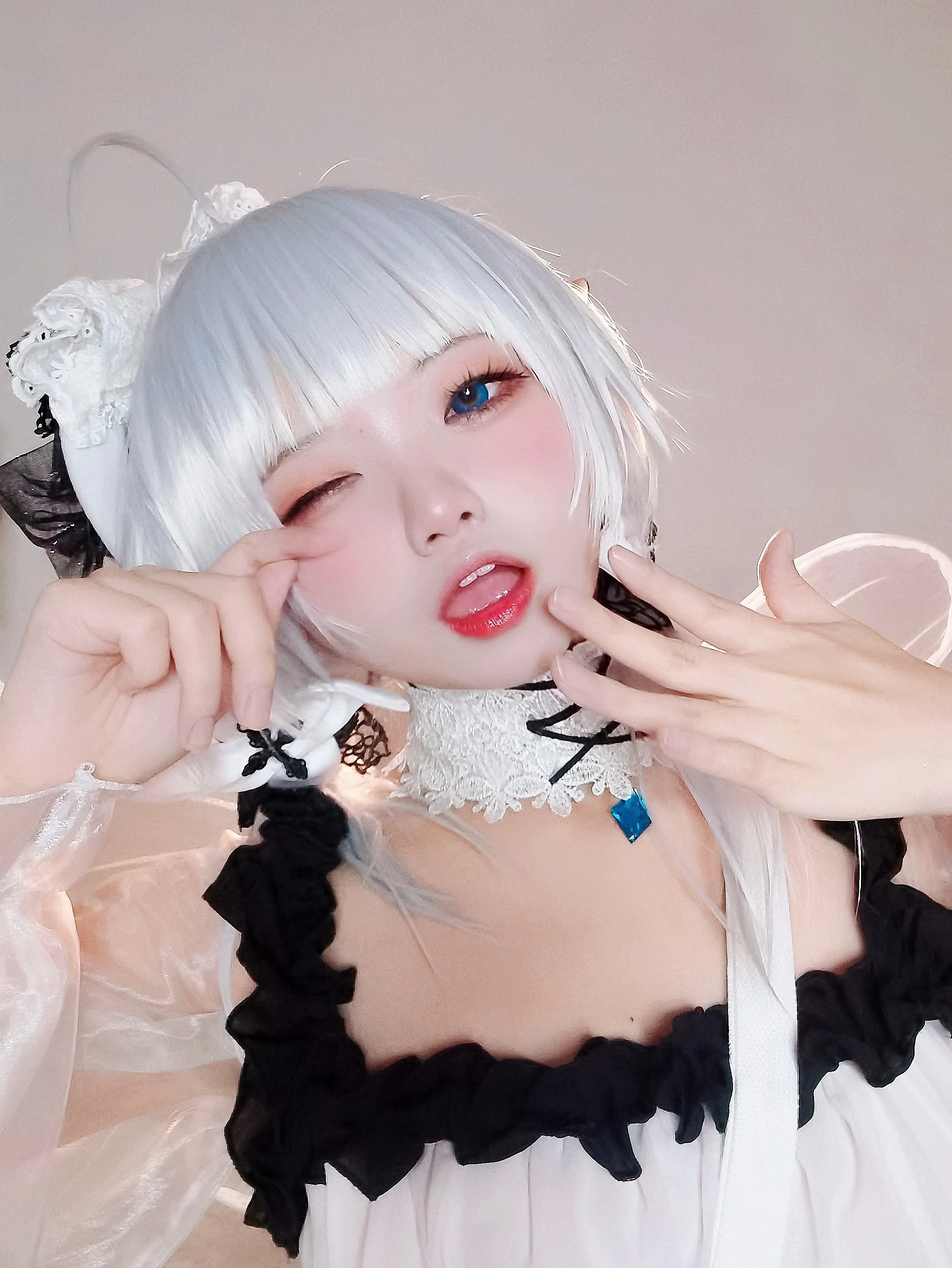 伊喵君_Nya碧蓝航线小光辉19P70MB最新写真