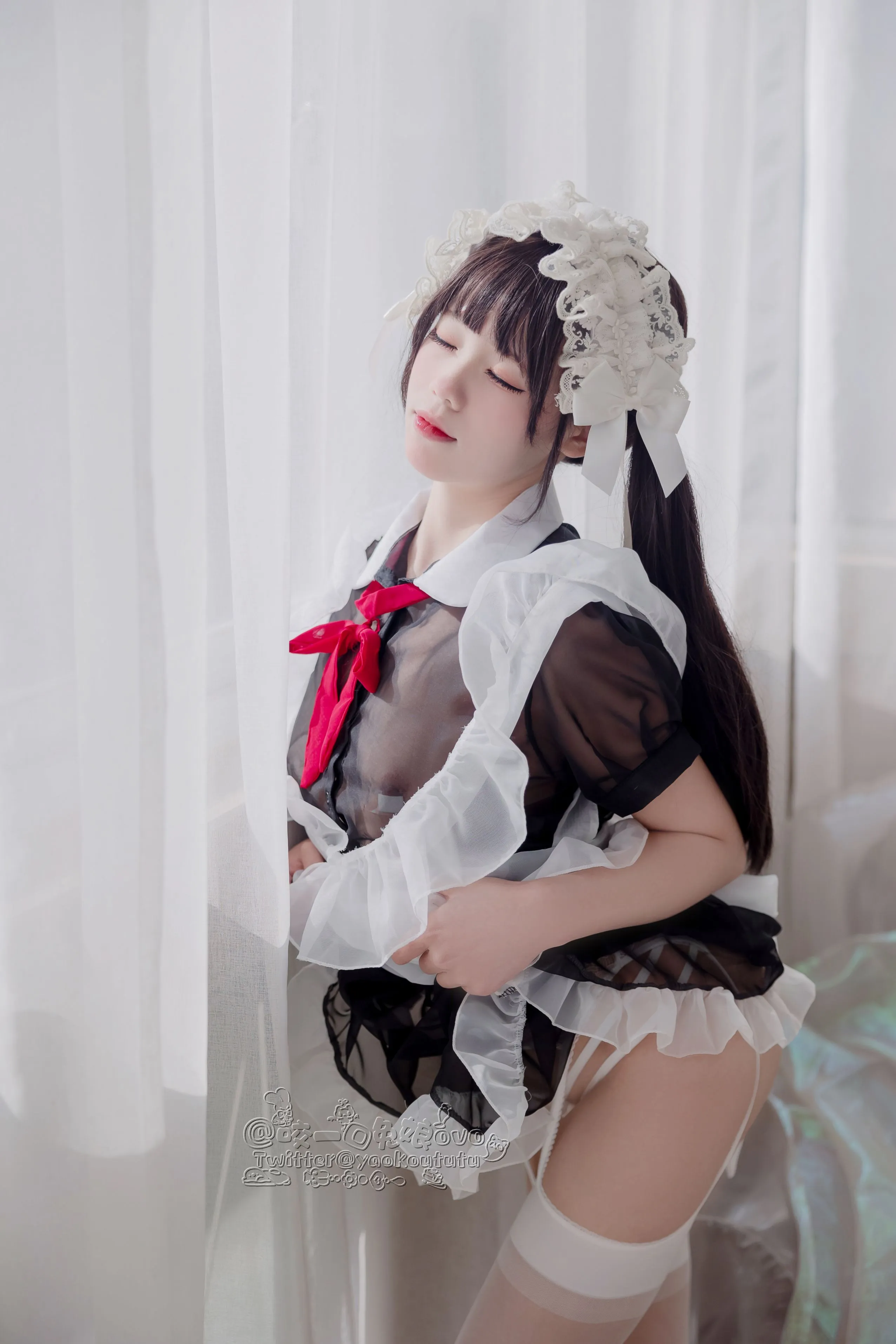 咬一口兔娘黏黏团子兔黑白女仆58P438MB热门写真
