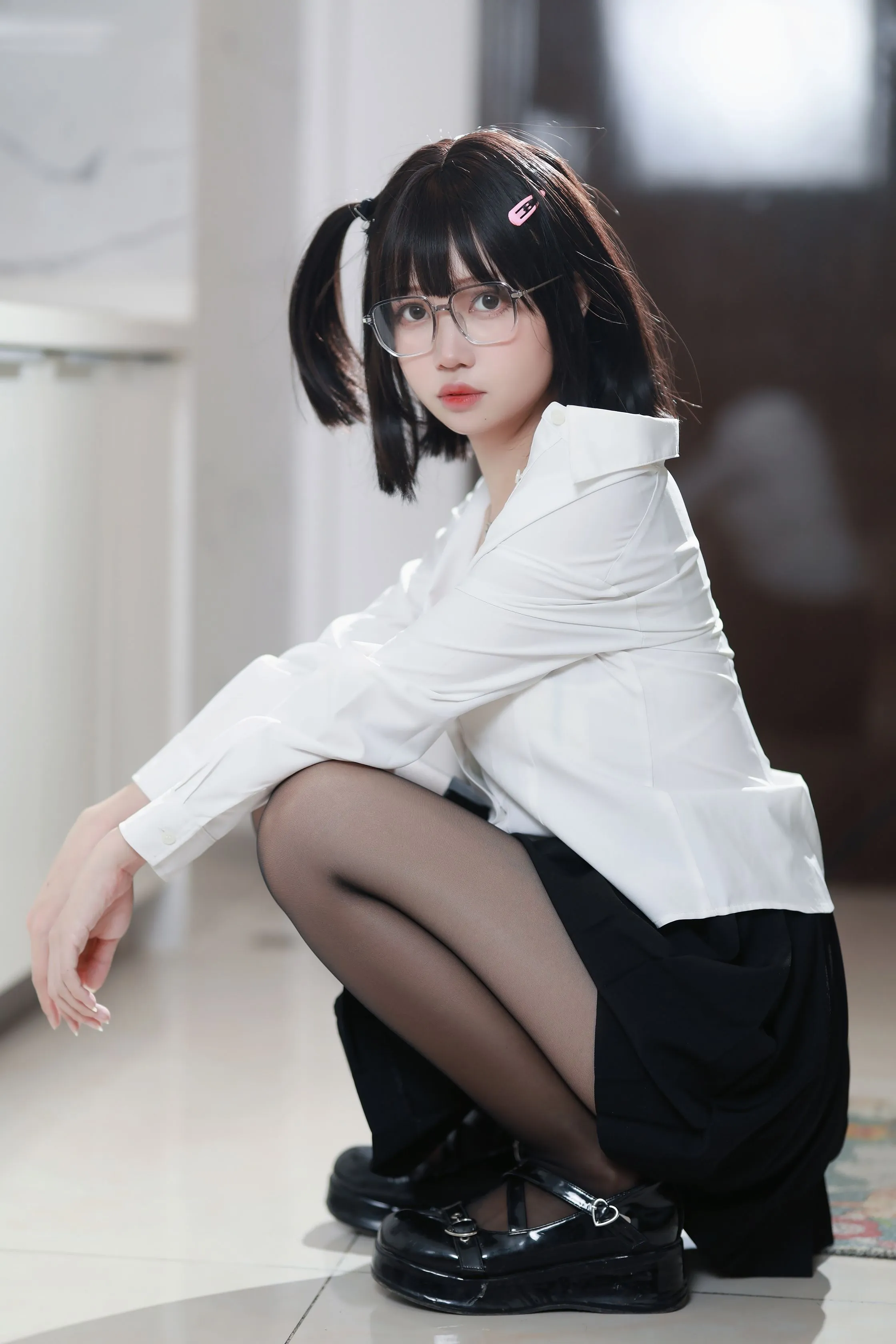洛桑w伊梓眼镜妹妹高清无水印