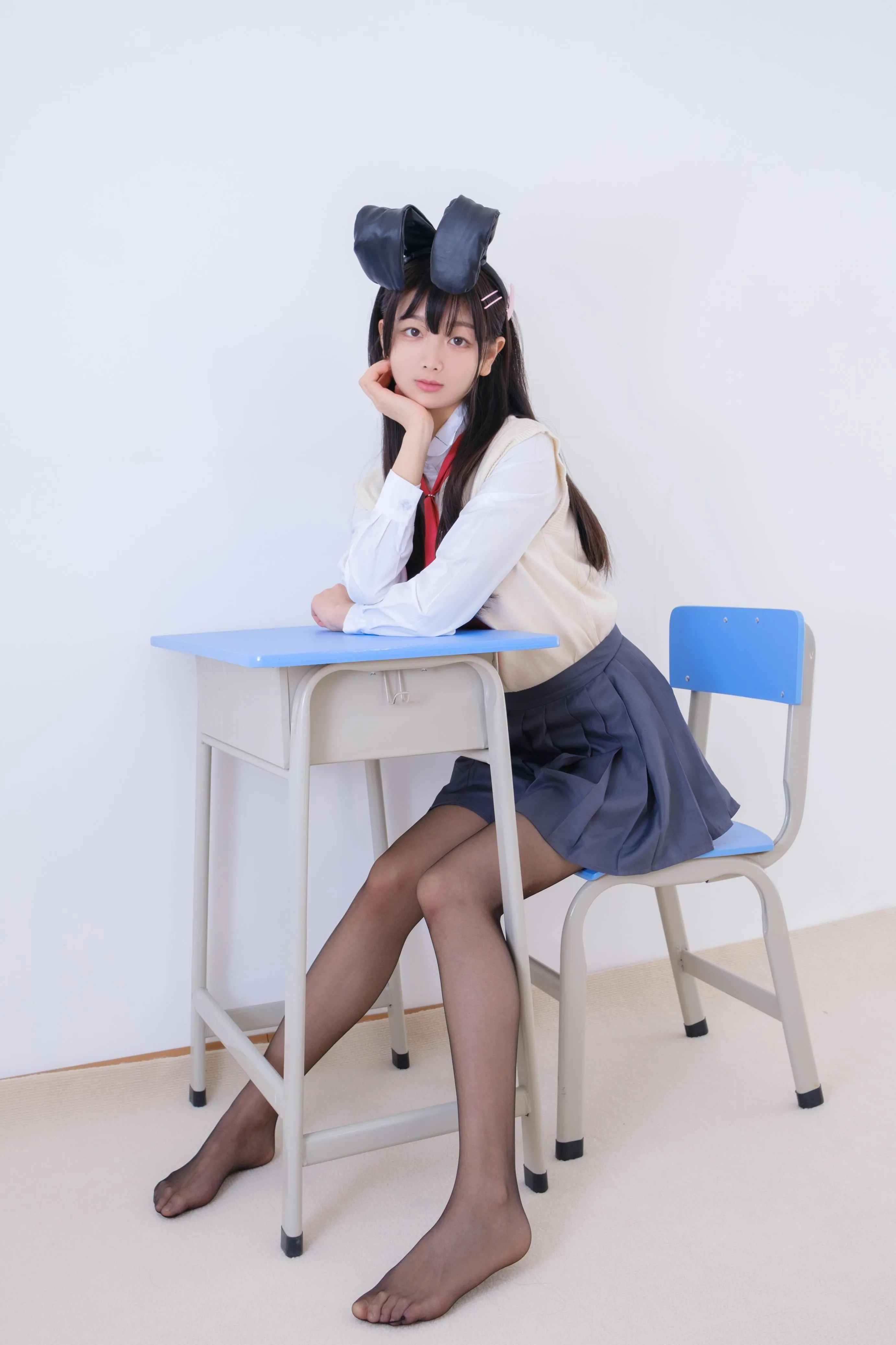 VIP夜夜麻衣学姐87P1V306G青春猪头麻衣学姐cos夜夜87图1视频306G首发资源