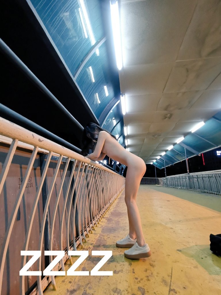 广州情侣ZZZZ全裸露出126P0812免费体验