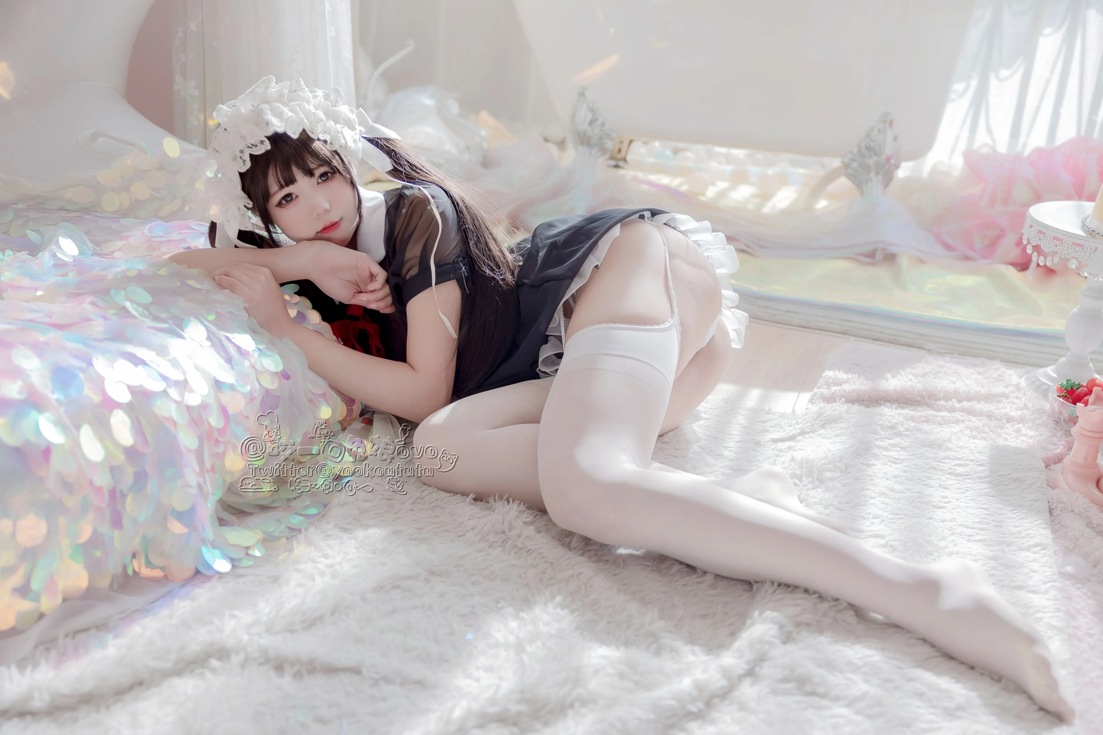 咬一口兔娘黏黏团子兔黑白女仆58P438MB热门写真
