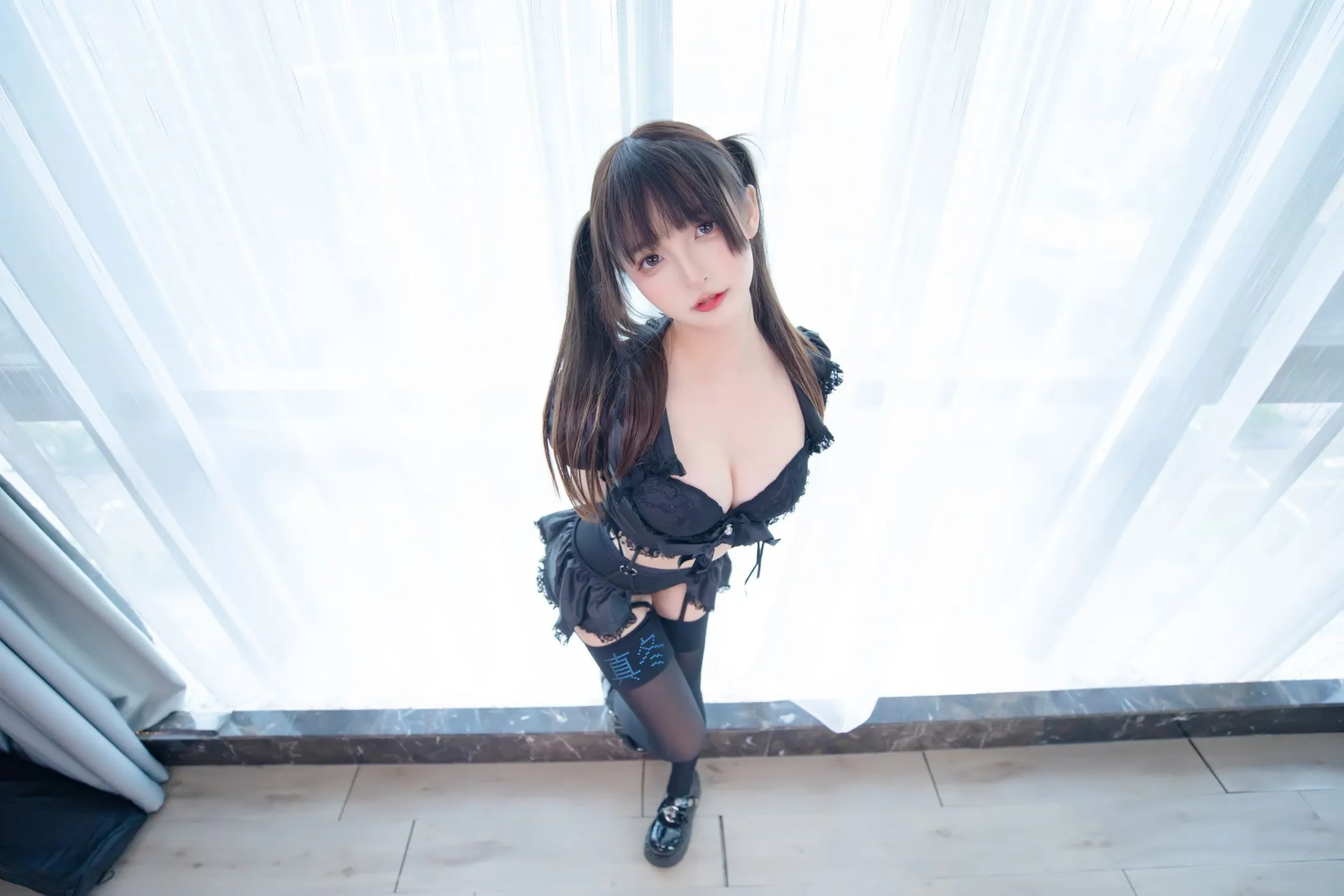 神楽坂真冬足底星光75P173MB精华合集